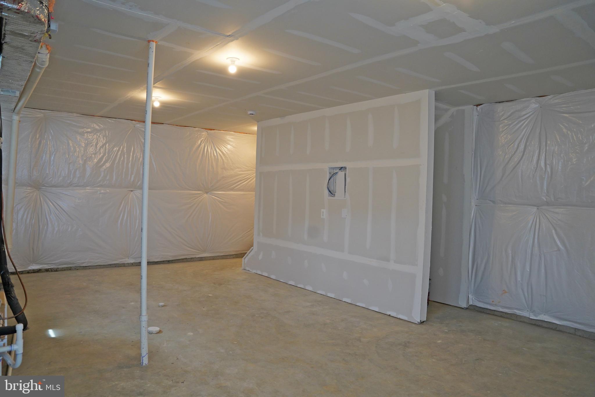 HUNTWELL WEST - Residential