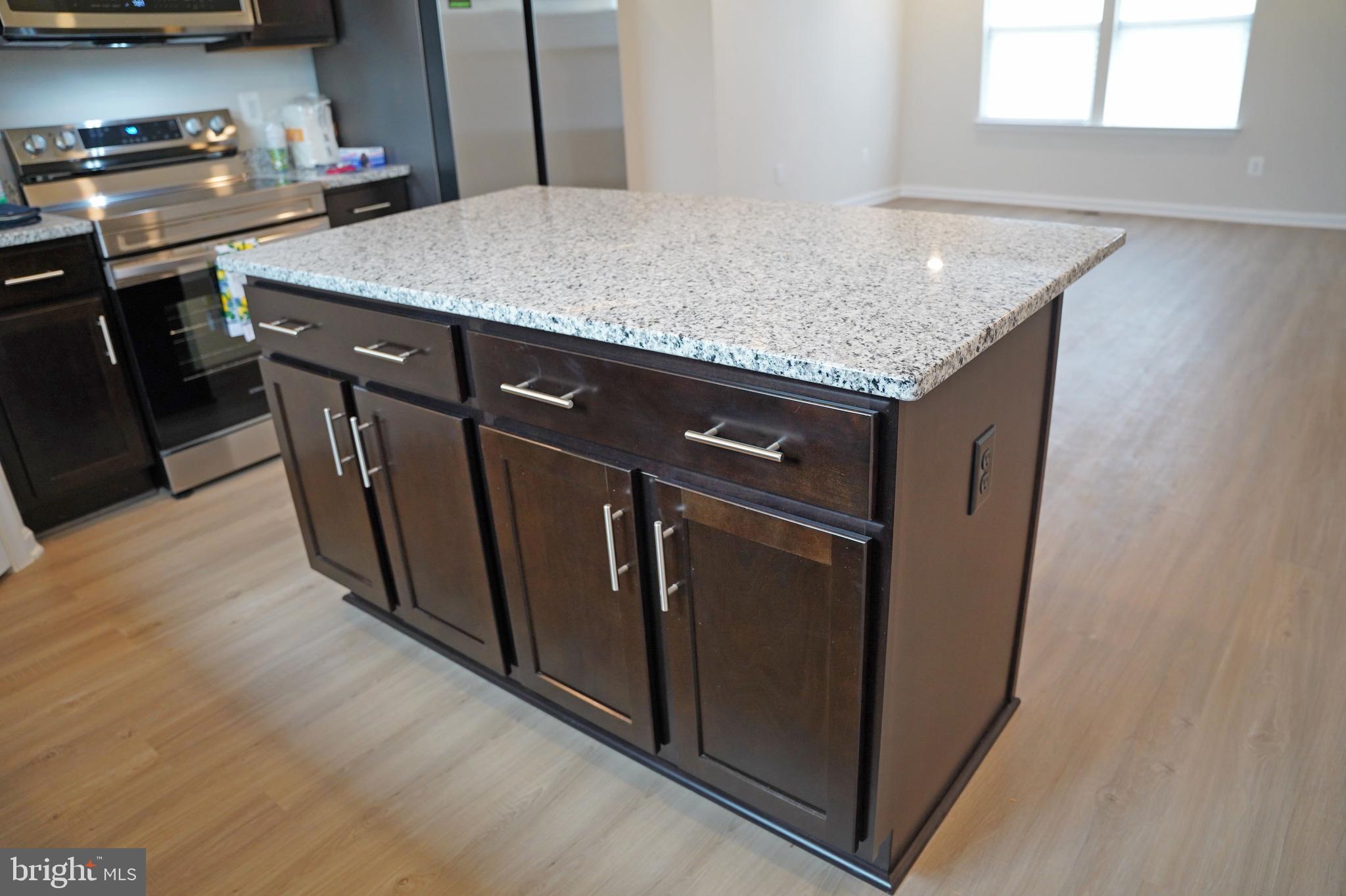 HUNTWELL WEST - Residential