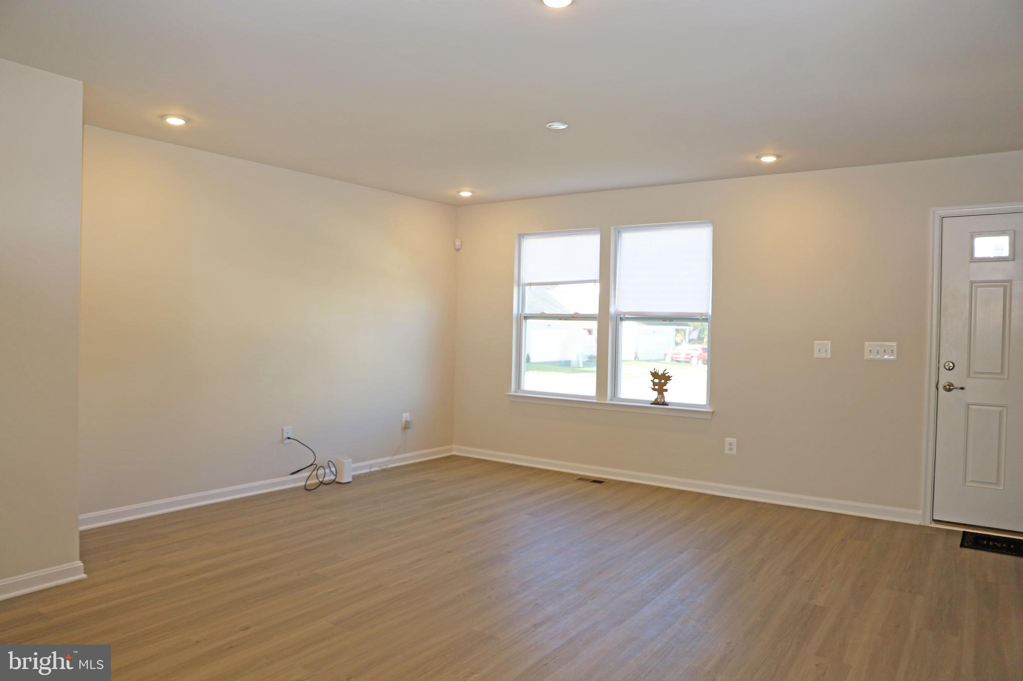 HUNTWELL WEST - Residential