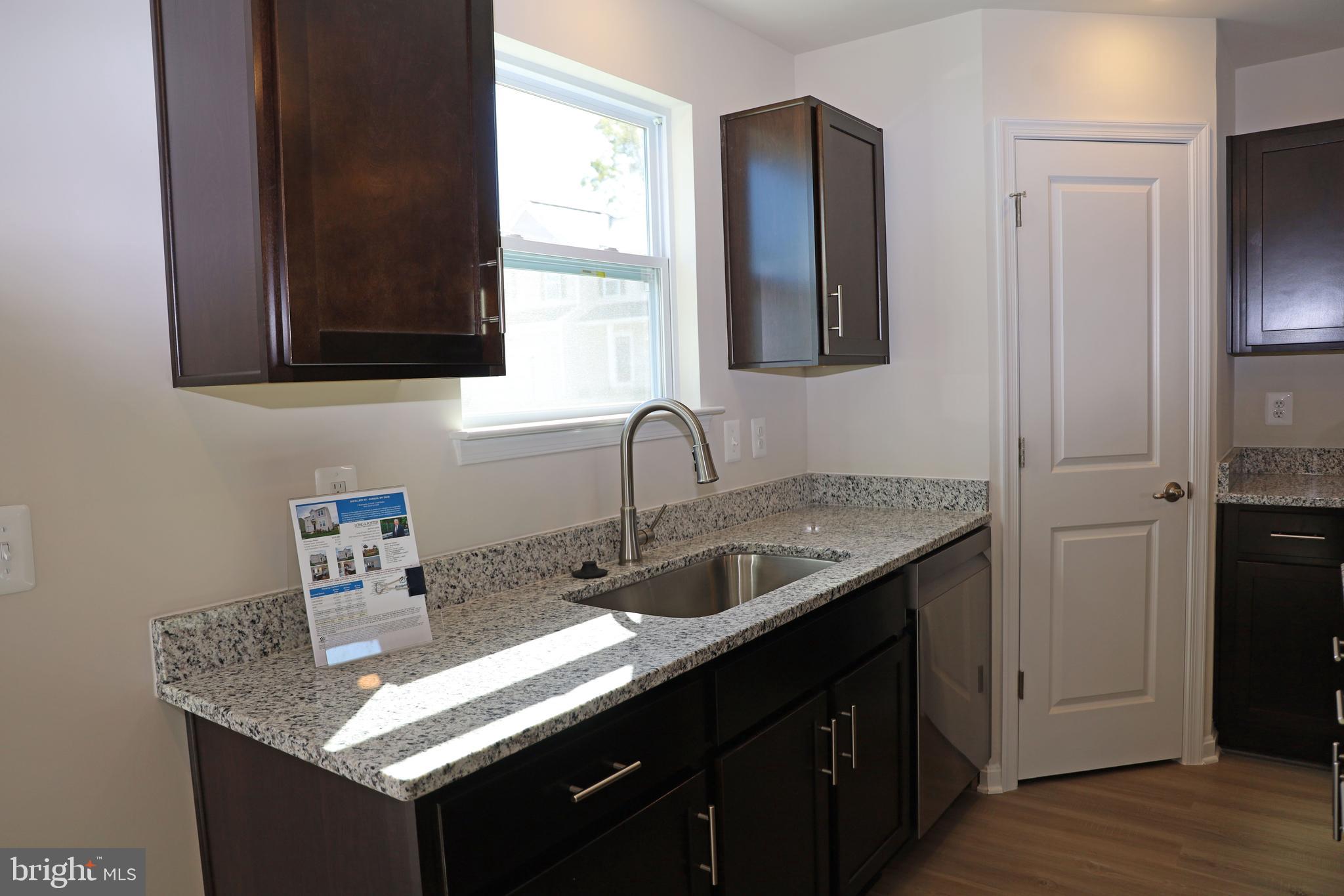 HUNTWELL WEST - Residential