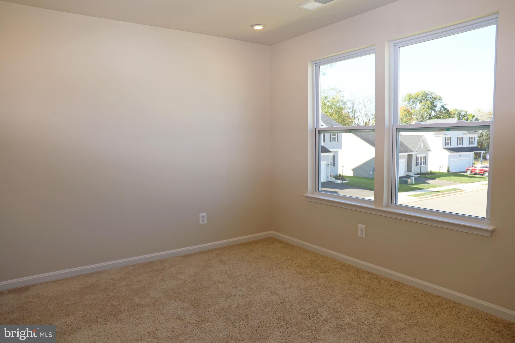 HUNTWELL WEST - Residential