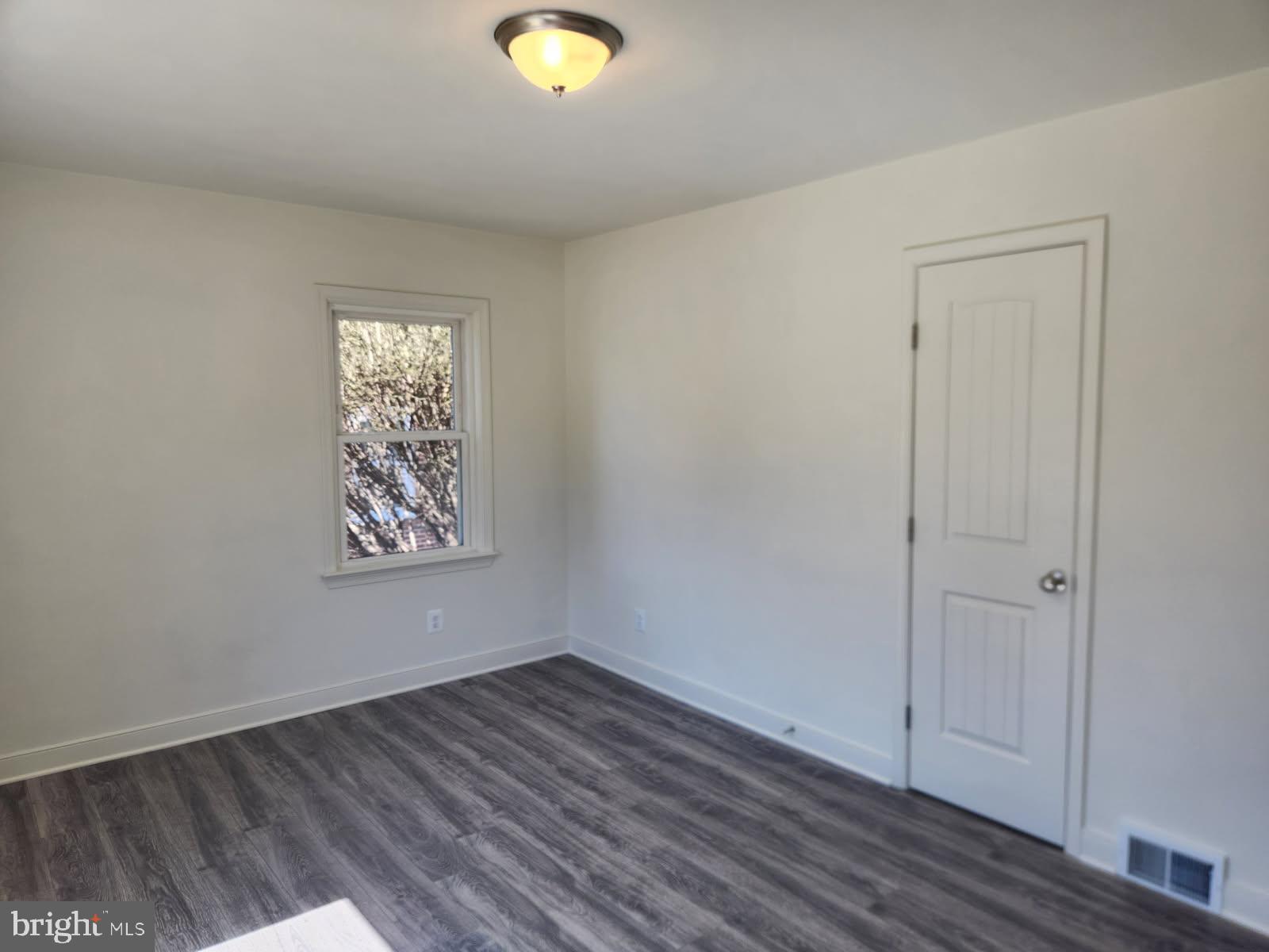 TAMMANY MANOR - Residential