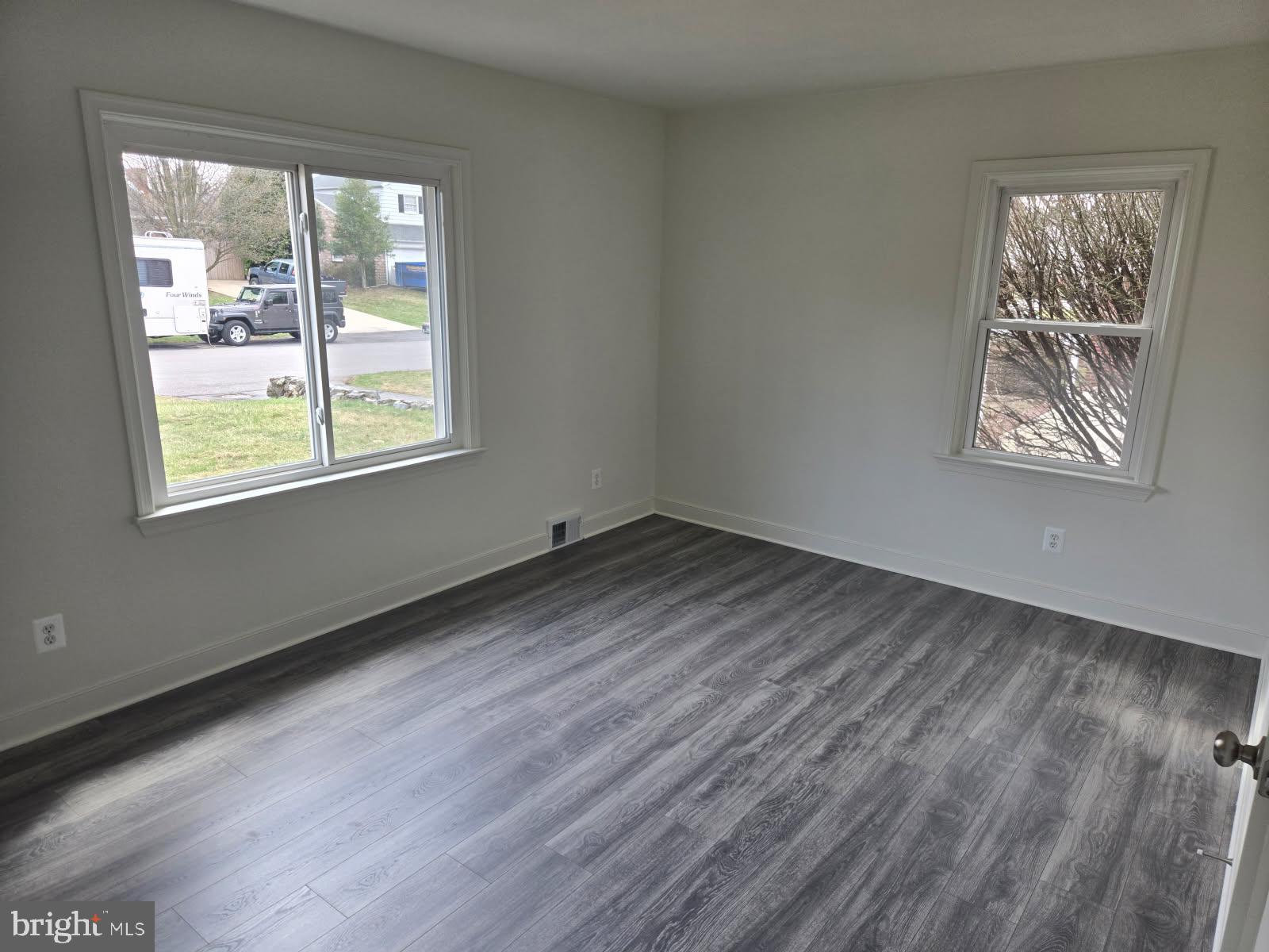 TAMMANY MANOR - Residential