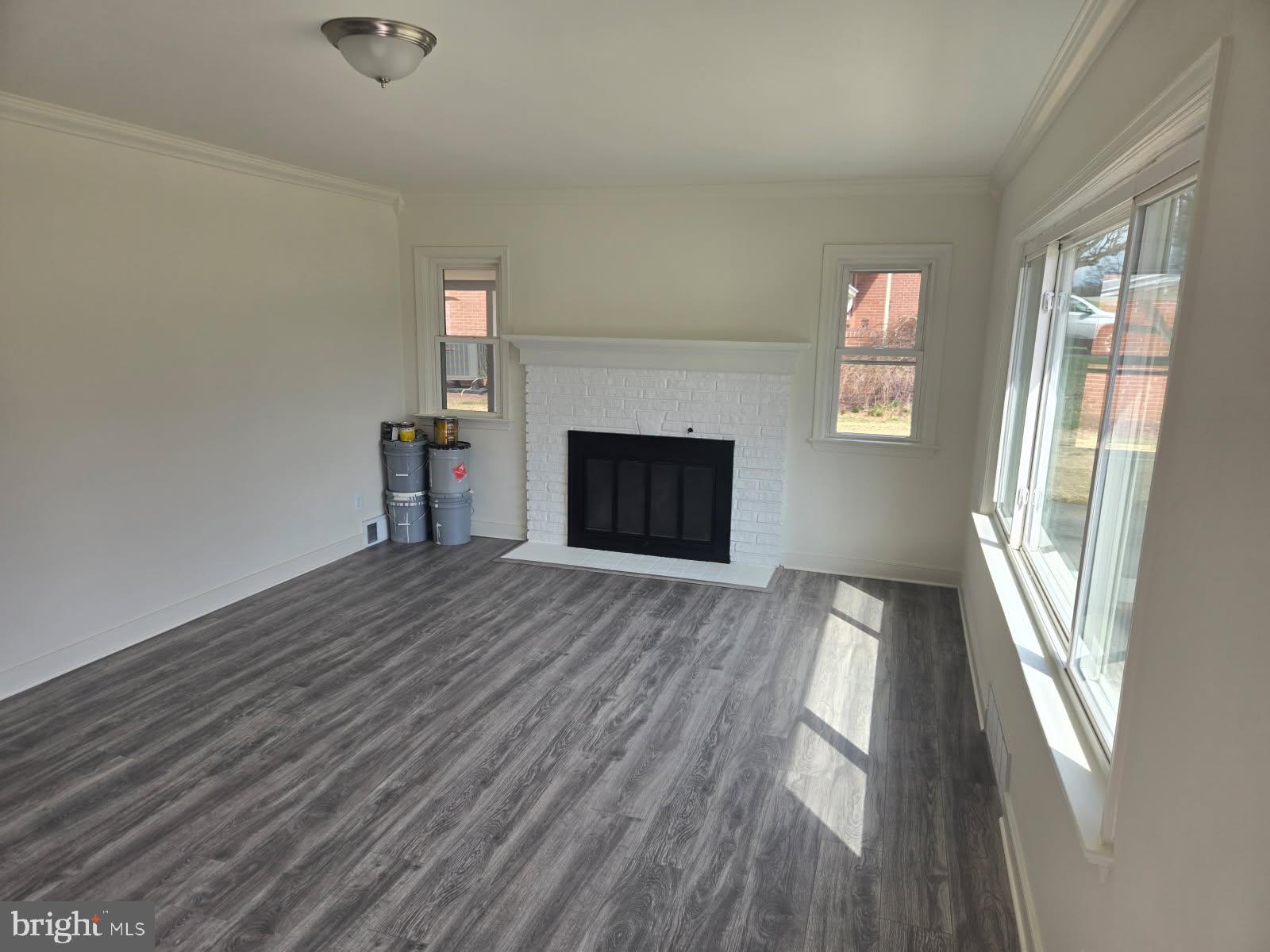 TAMMANY MANOR - Residential