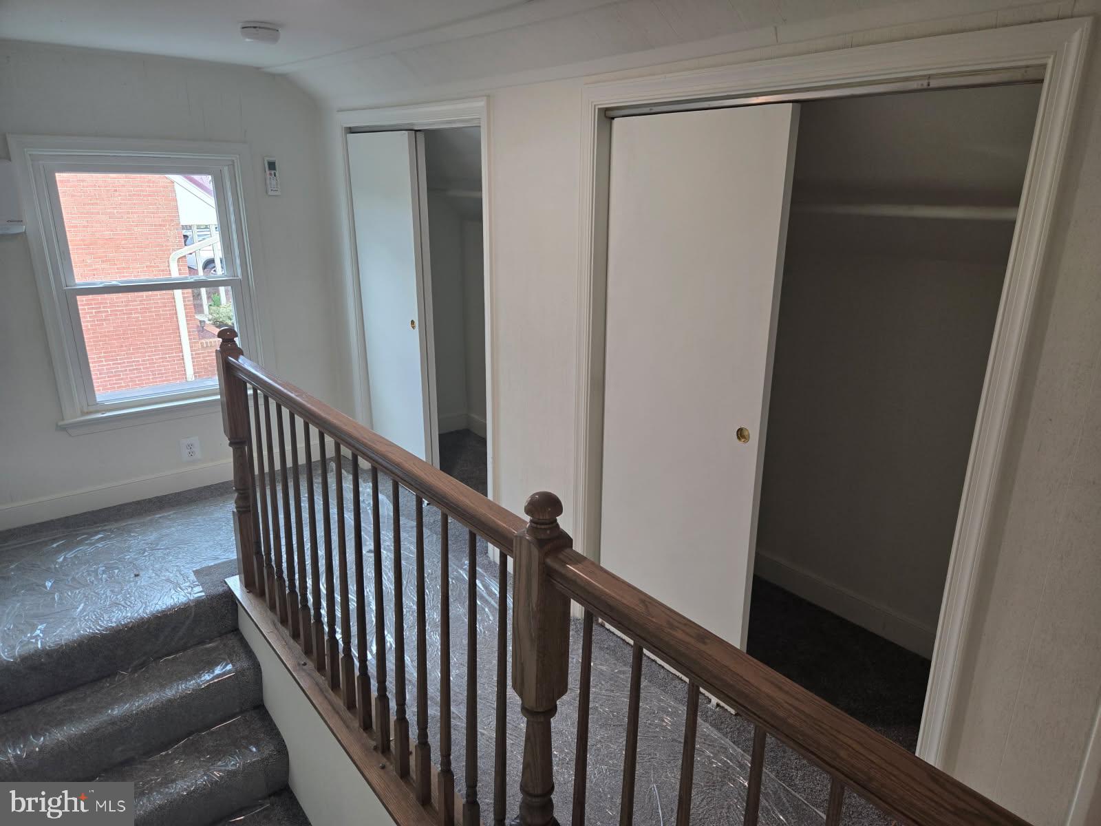 TAMMANY MANOR - Residential