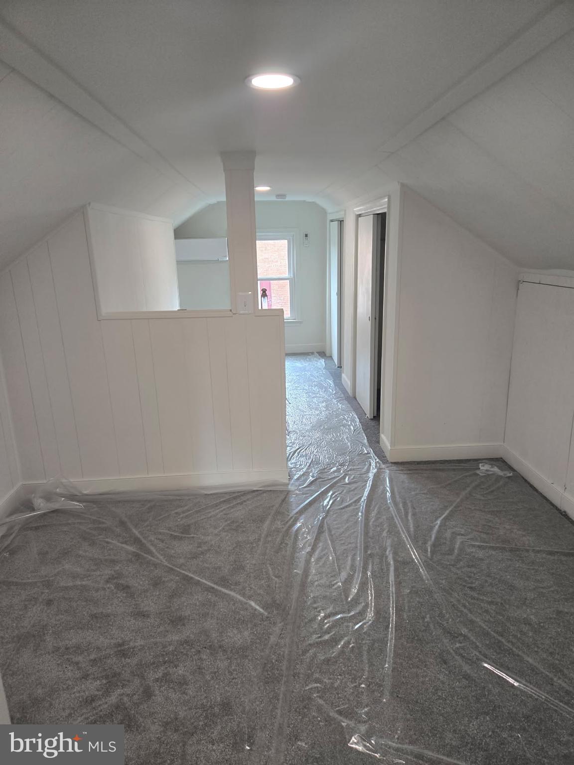 TAMMANY MANOR - Residential