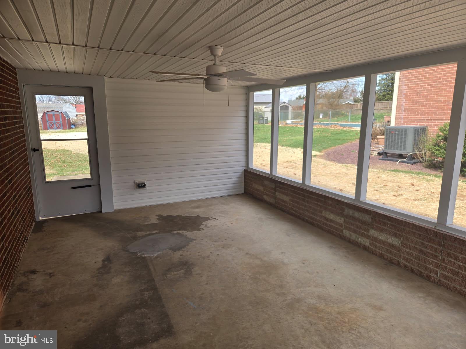 TAMMANY MANOR - Residential