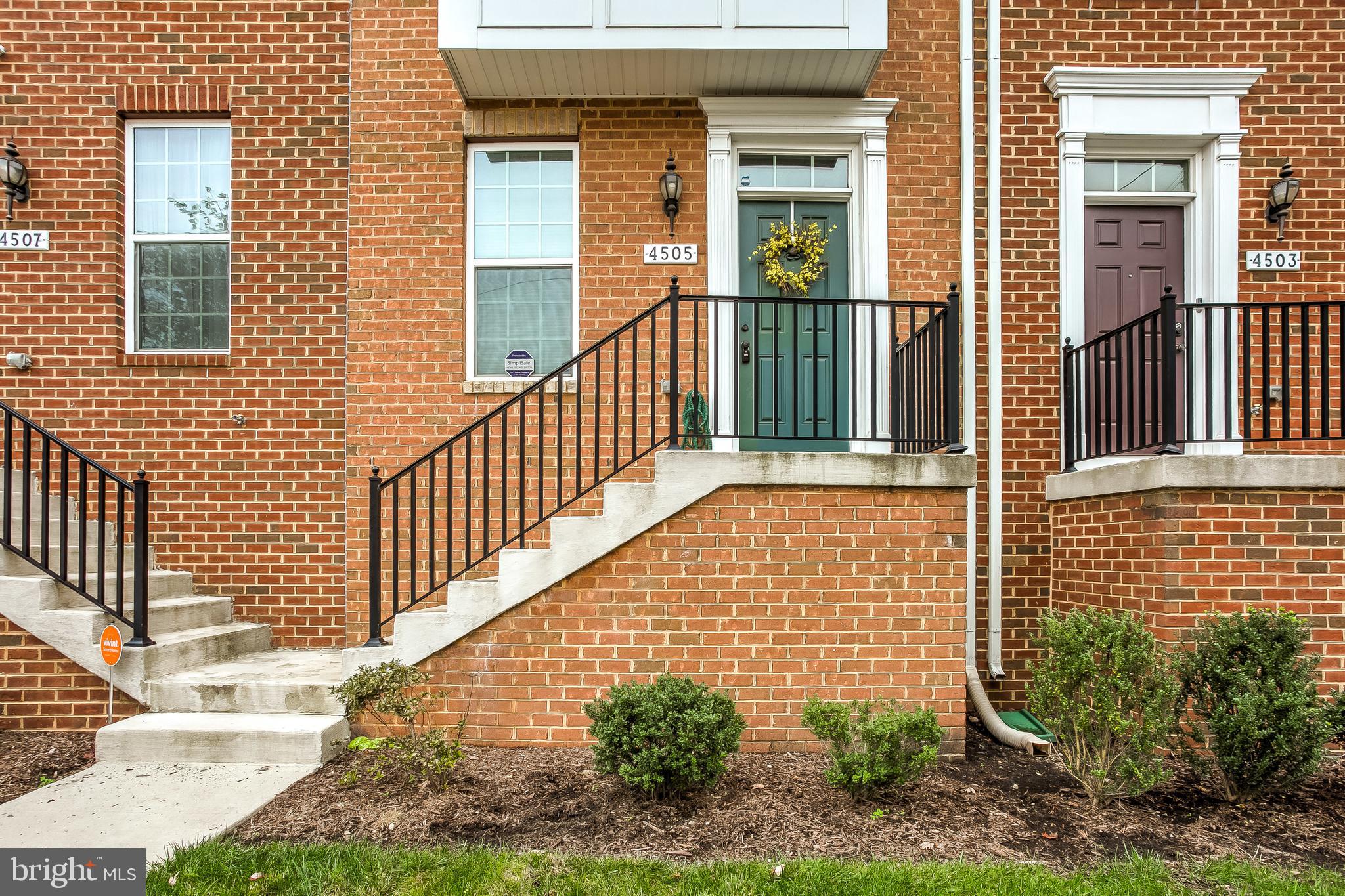 O'DONNELL SQUARE - Residential Lease