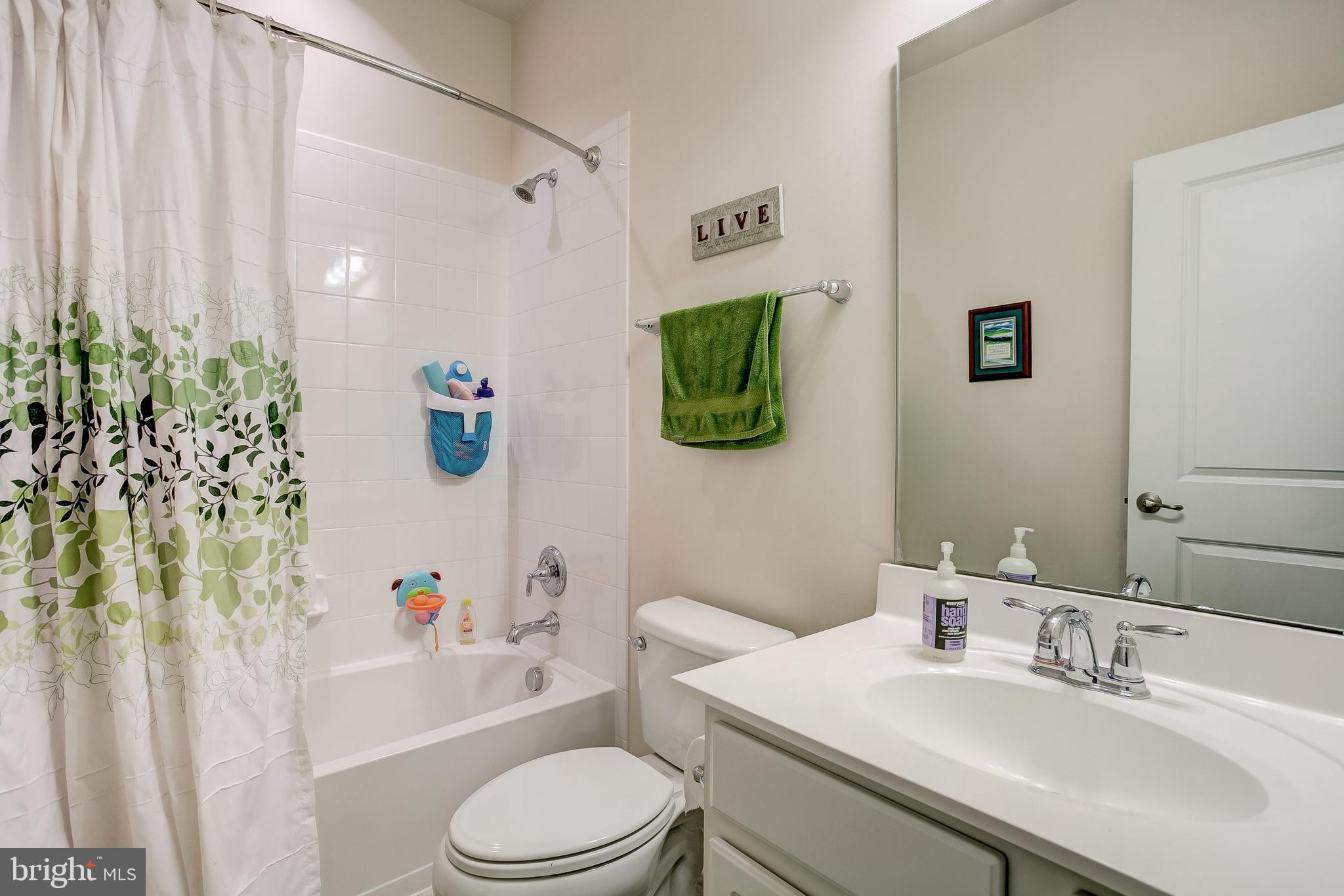 O'DONNELL SQUARE - Residential Lease