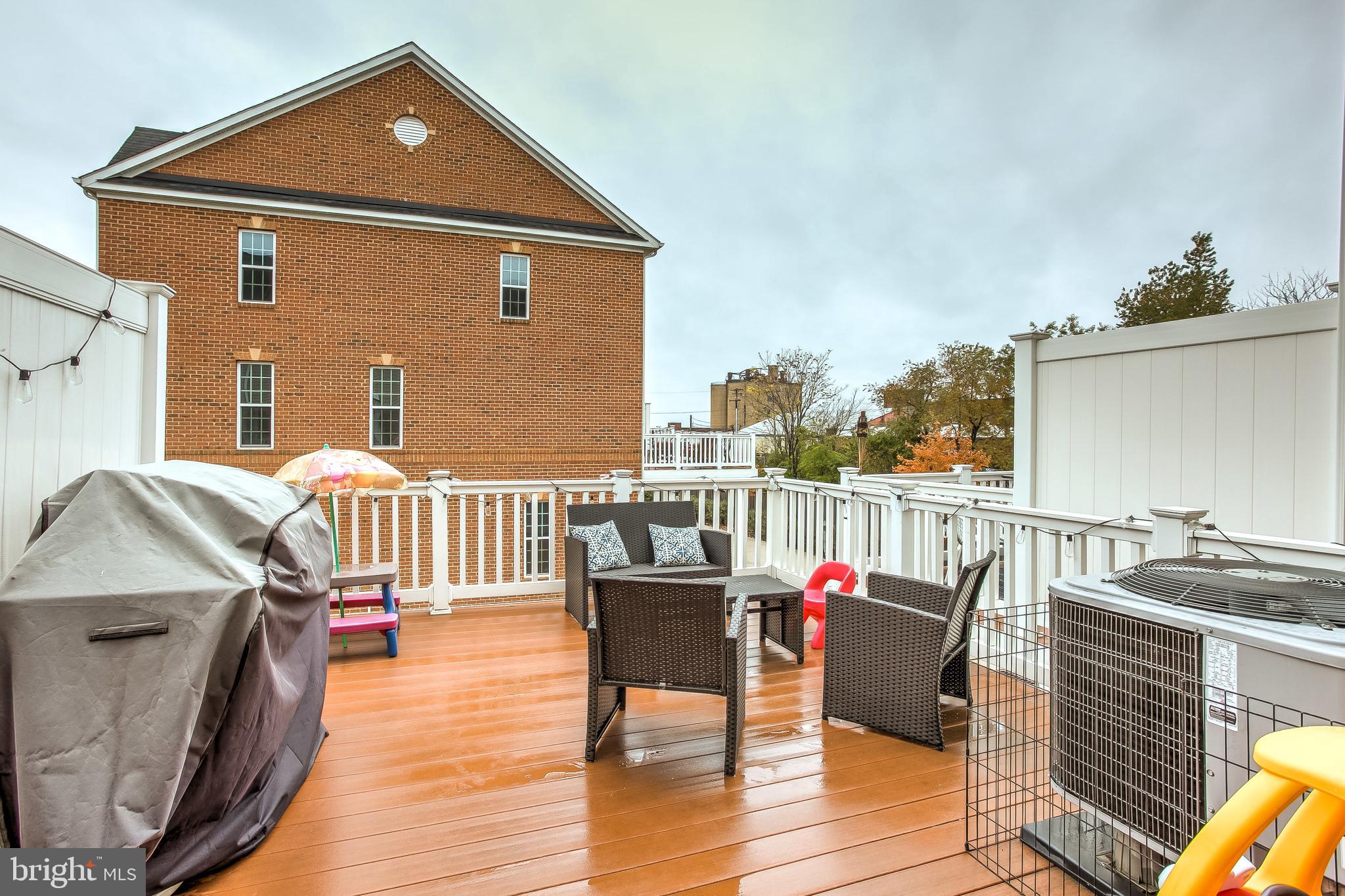 O'DONNELL SQUARE - Residential Lease