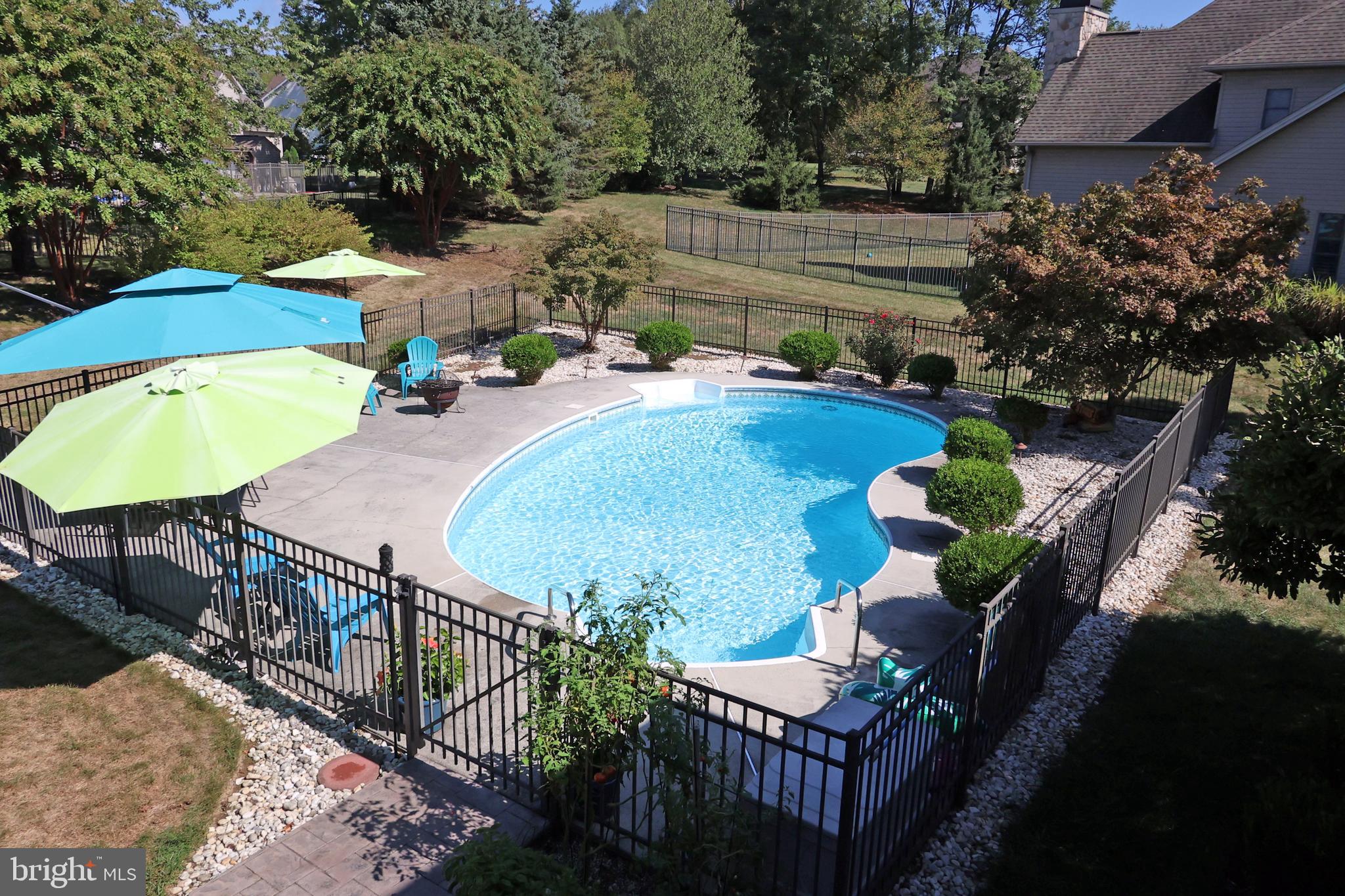 MEADOWBROOK FARMS - Residential