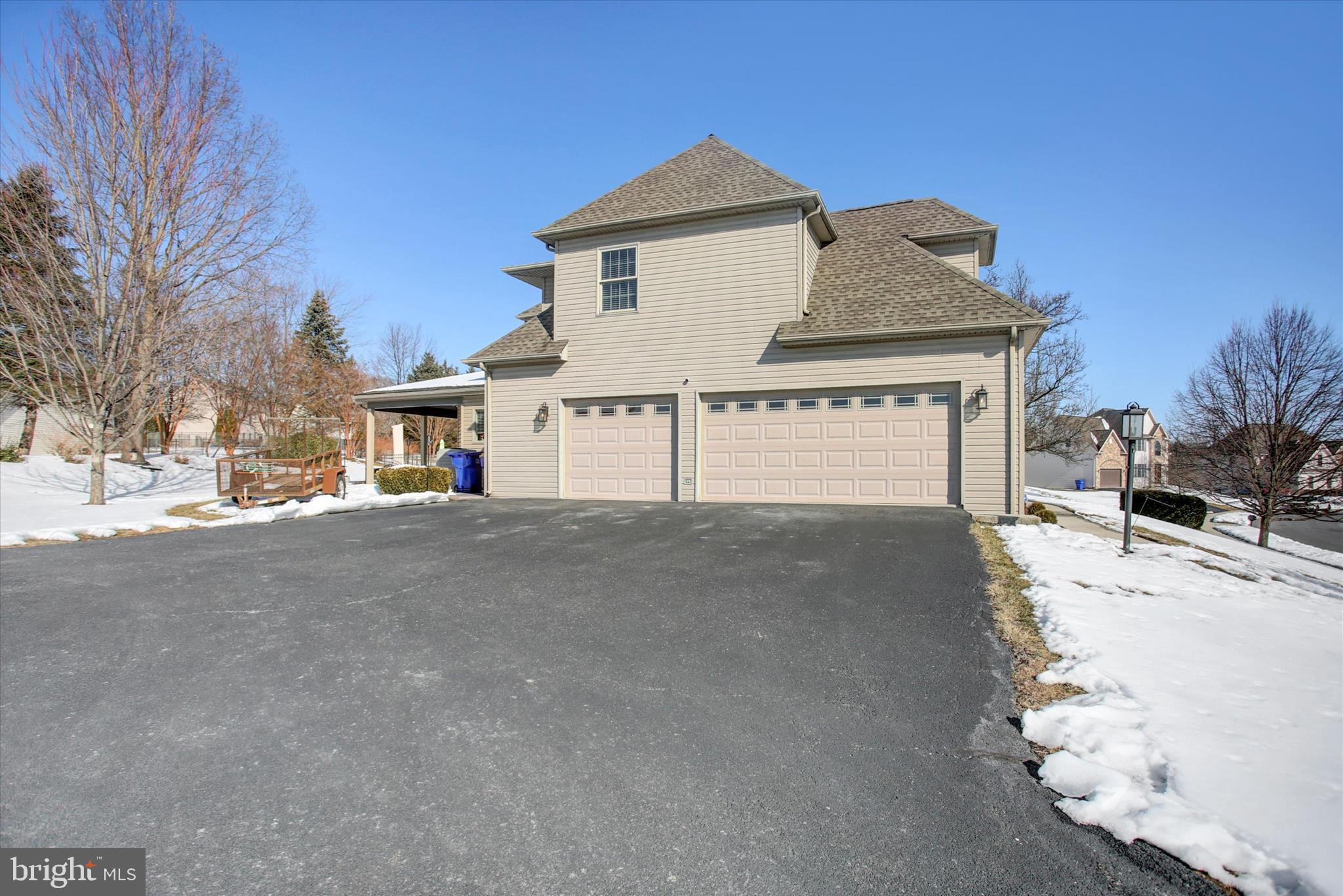 MEADOWBROOK FARMS - Residential