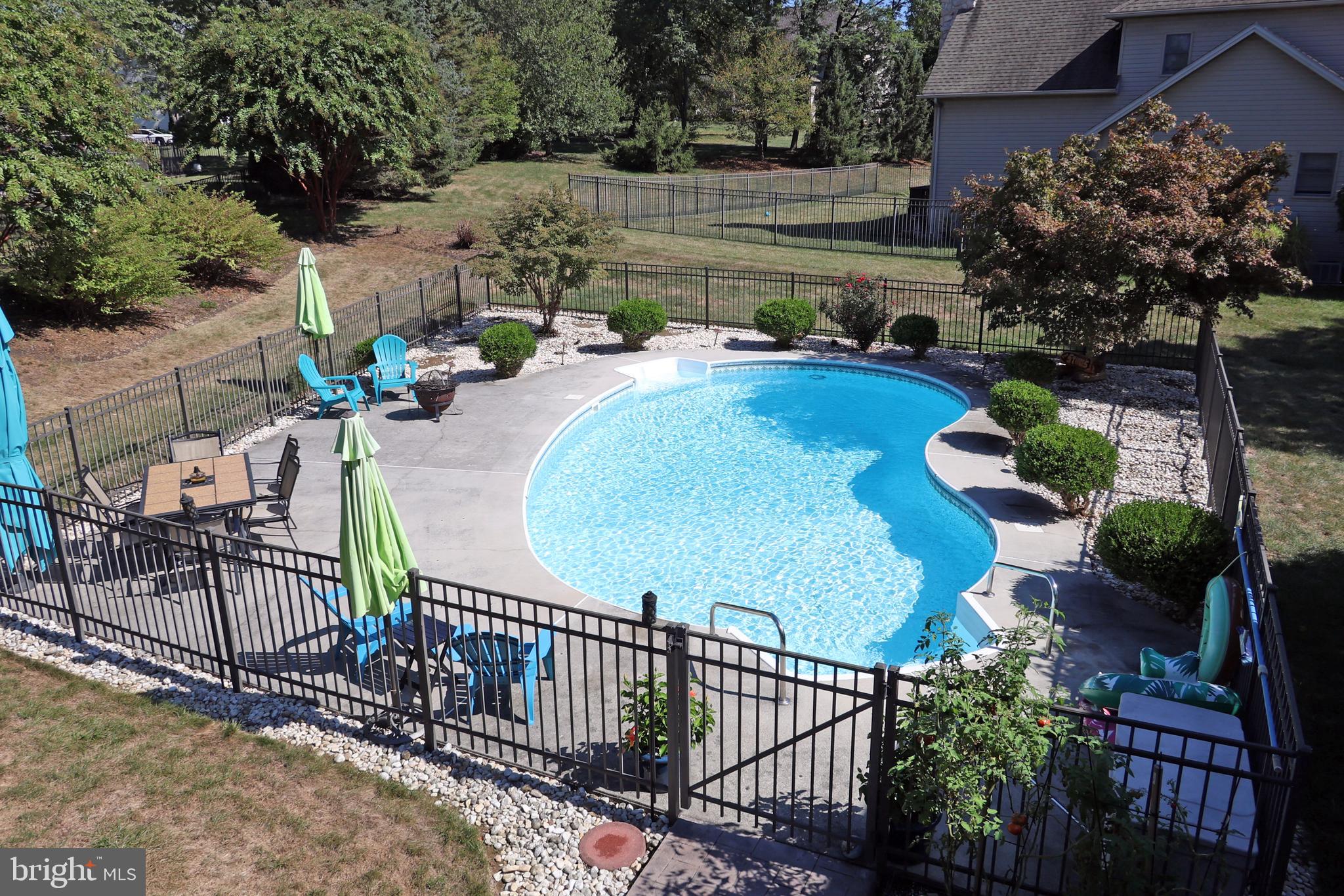 MEADOWBROOK FARMS - Residential