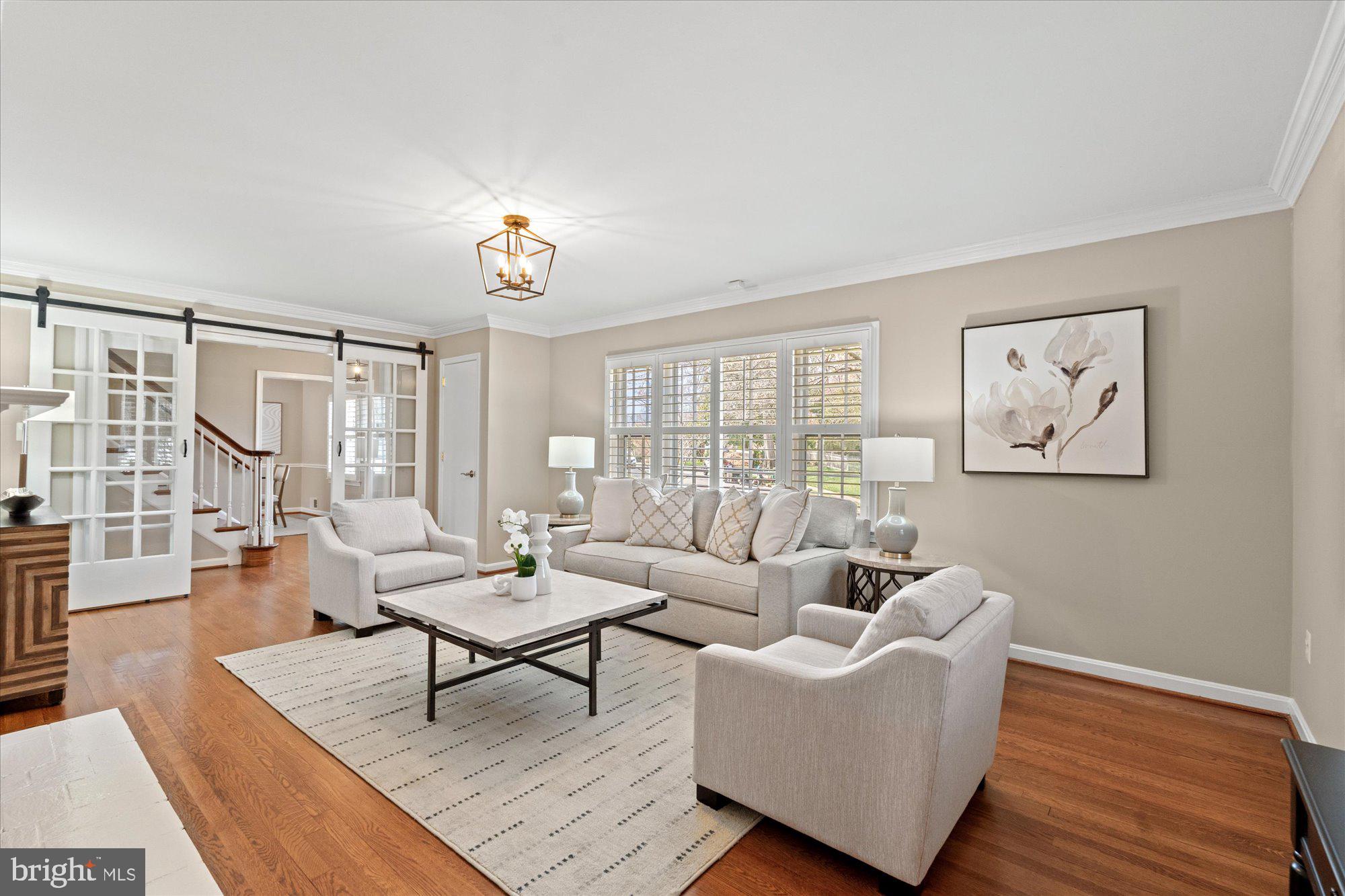 WAYNEWOOD - Residential