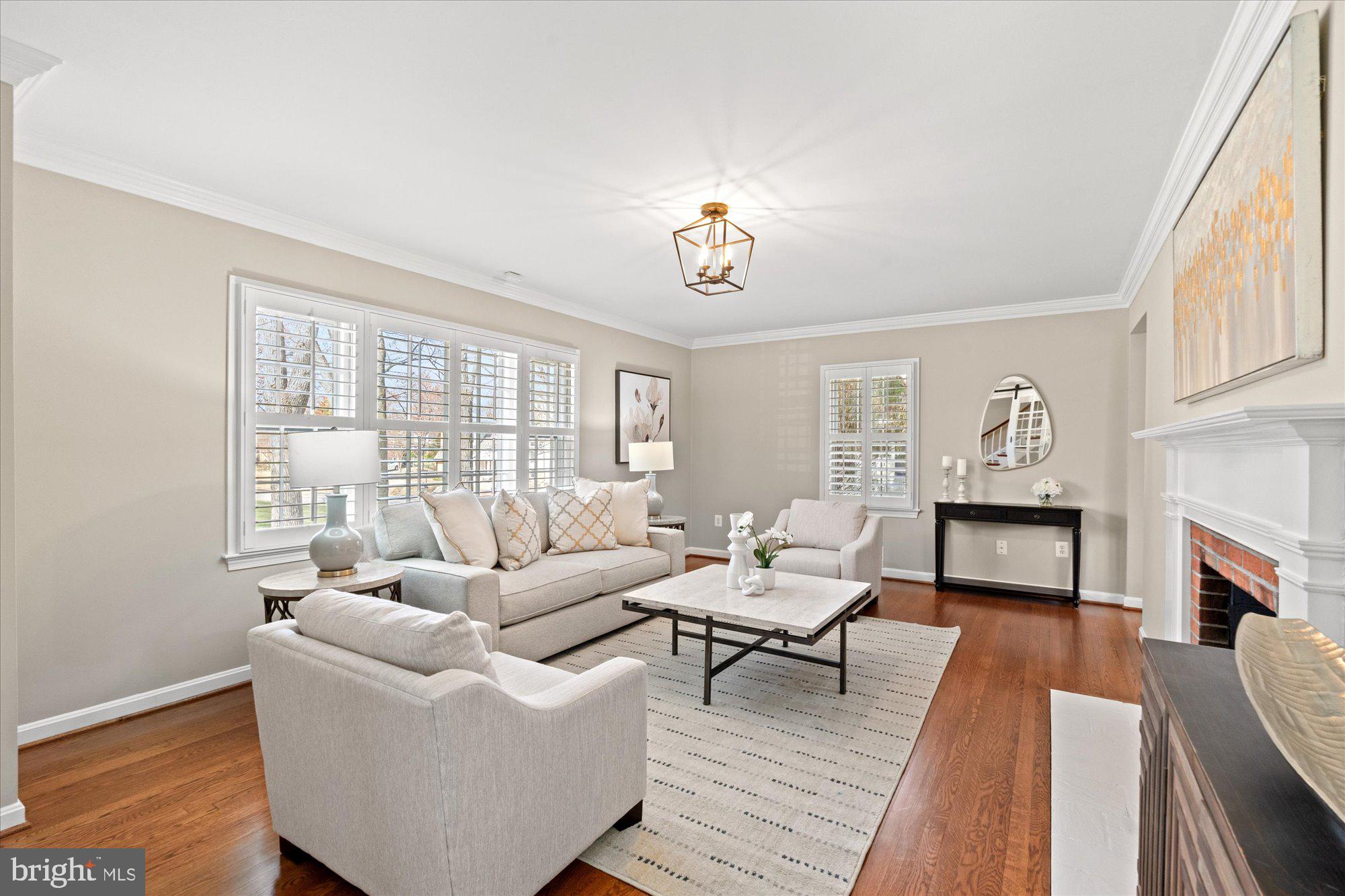 WAYNEWOOD - Residential