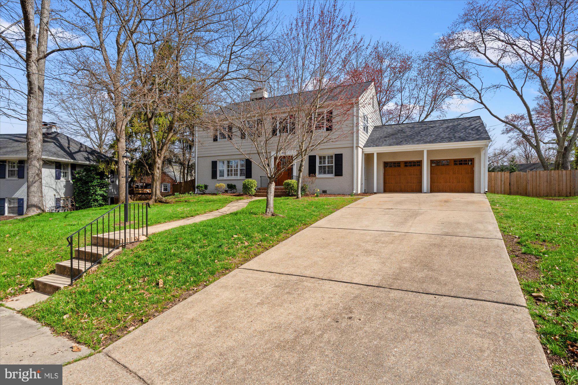 WAYNEWOOD - Residential