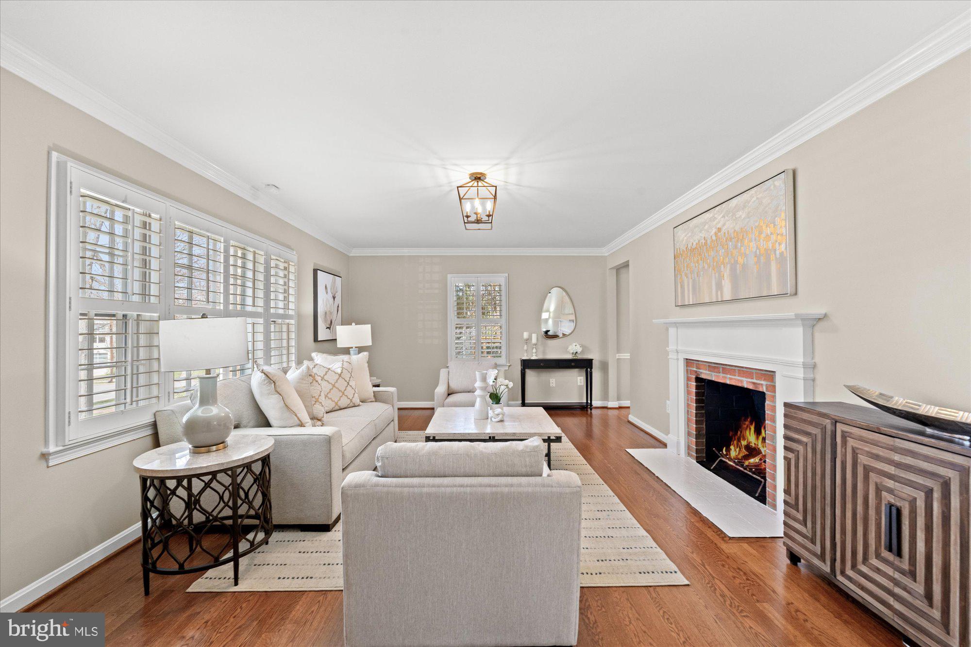 WAYNEWOOD - Residential