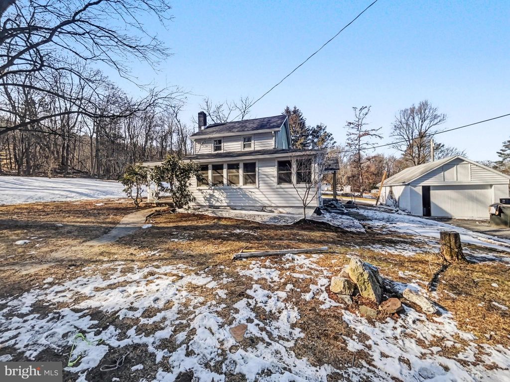 Photo of 229 Hill St, MOUNT HOLLY SPRINGS, PA 17065 (MLS # PACB2051048)