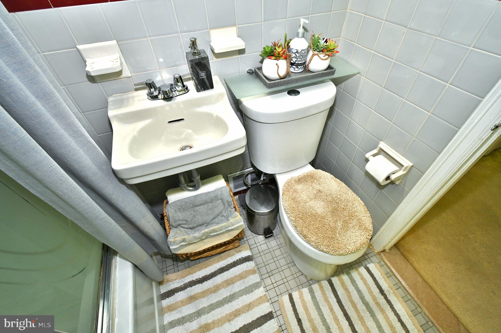 MAYFAIR (WEST) - Residential