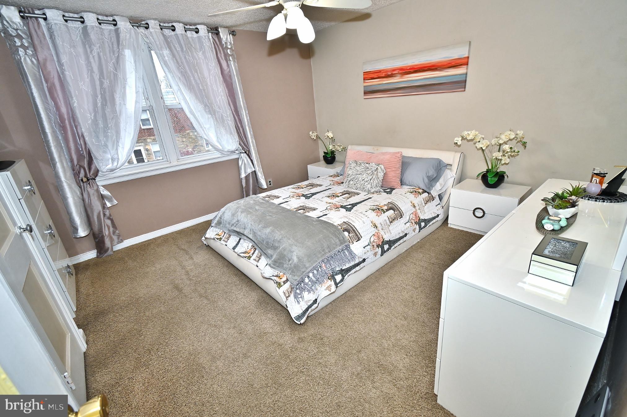 MAYFAIR (WEST) - Residential