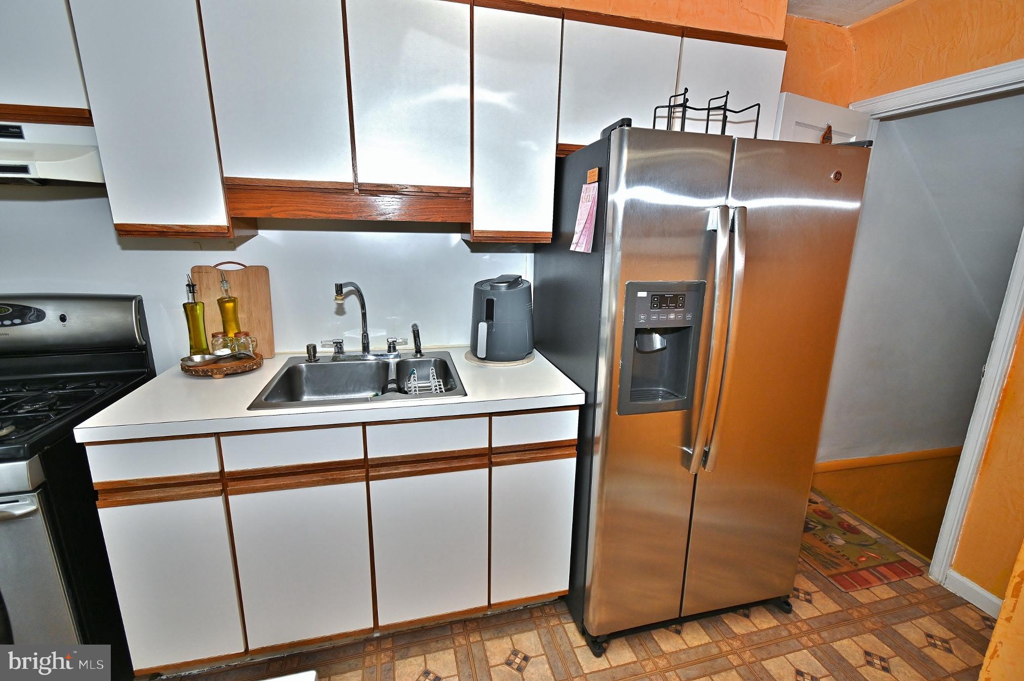 MAYFAIR (WEST) - Residential