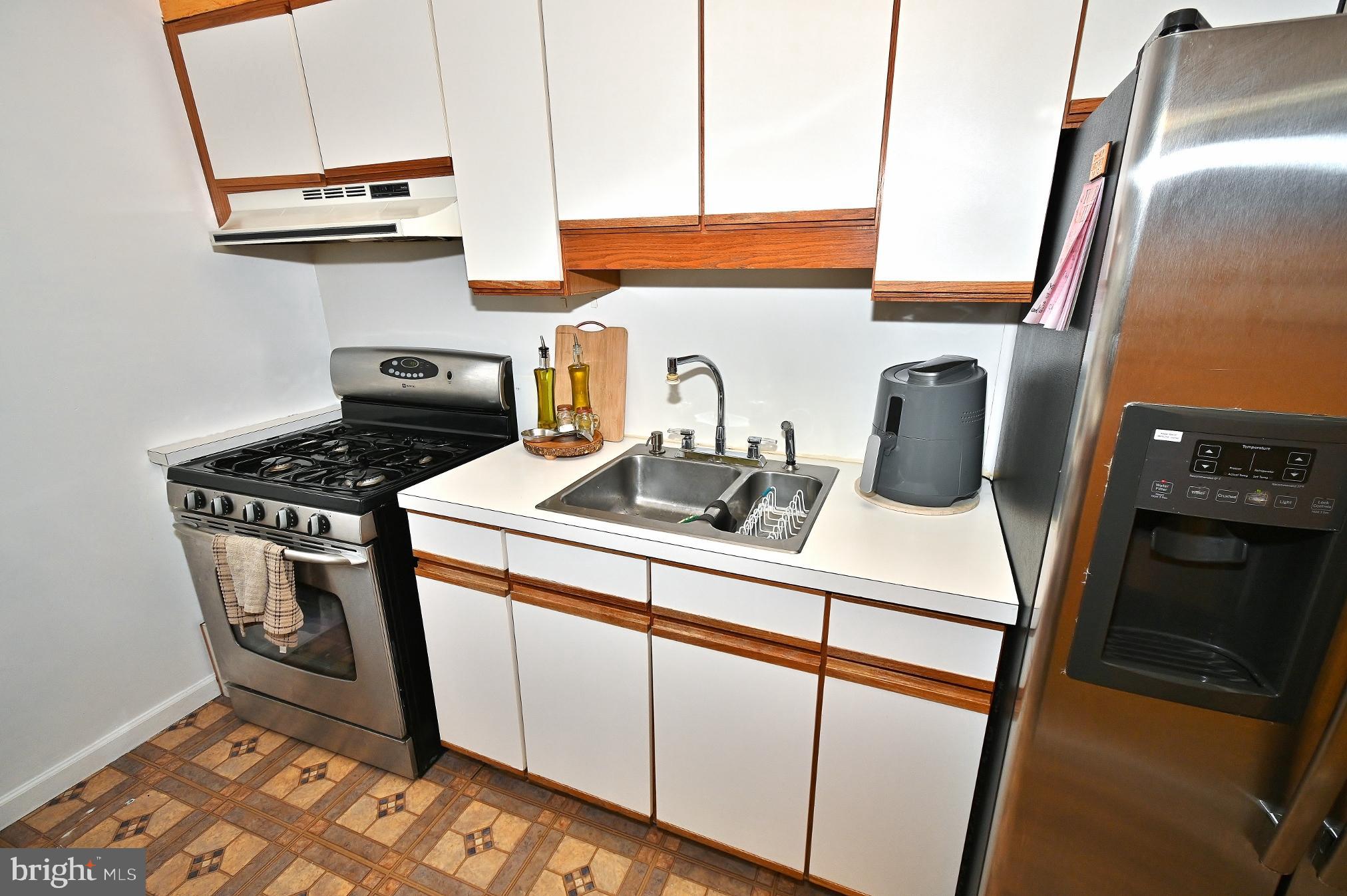 MAYFAIR (WEST) - Residential