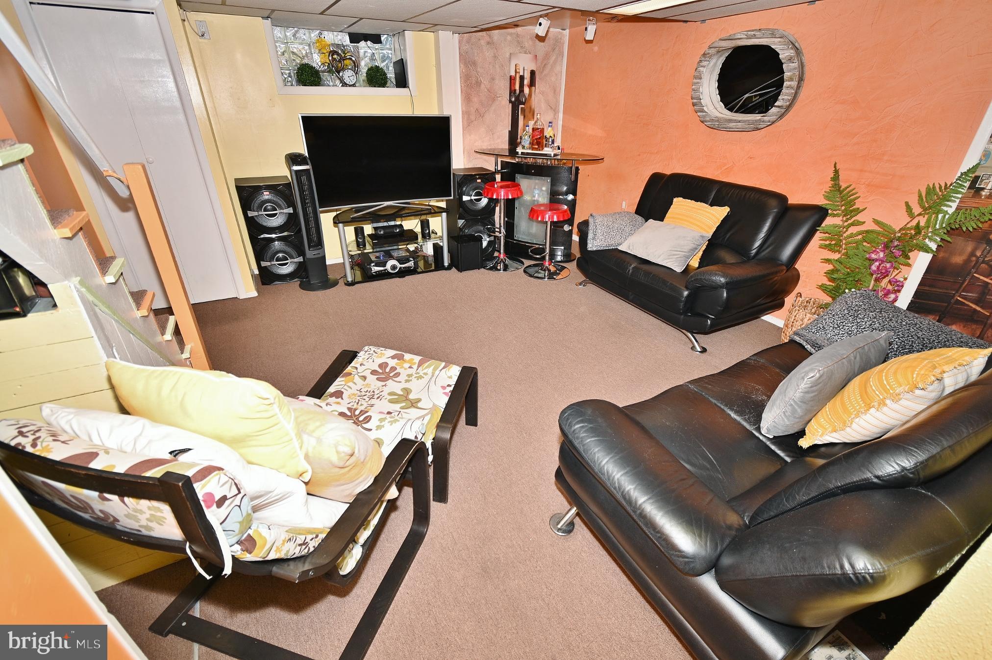 MAYFAIR (WEST) - Residential