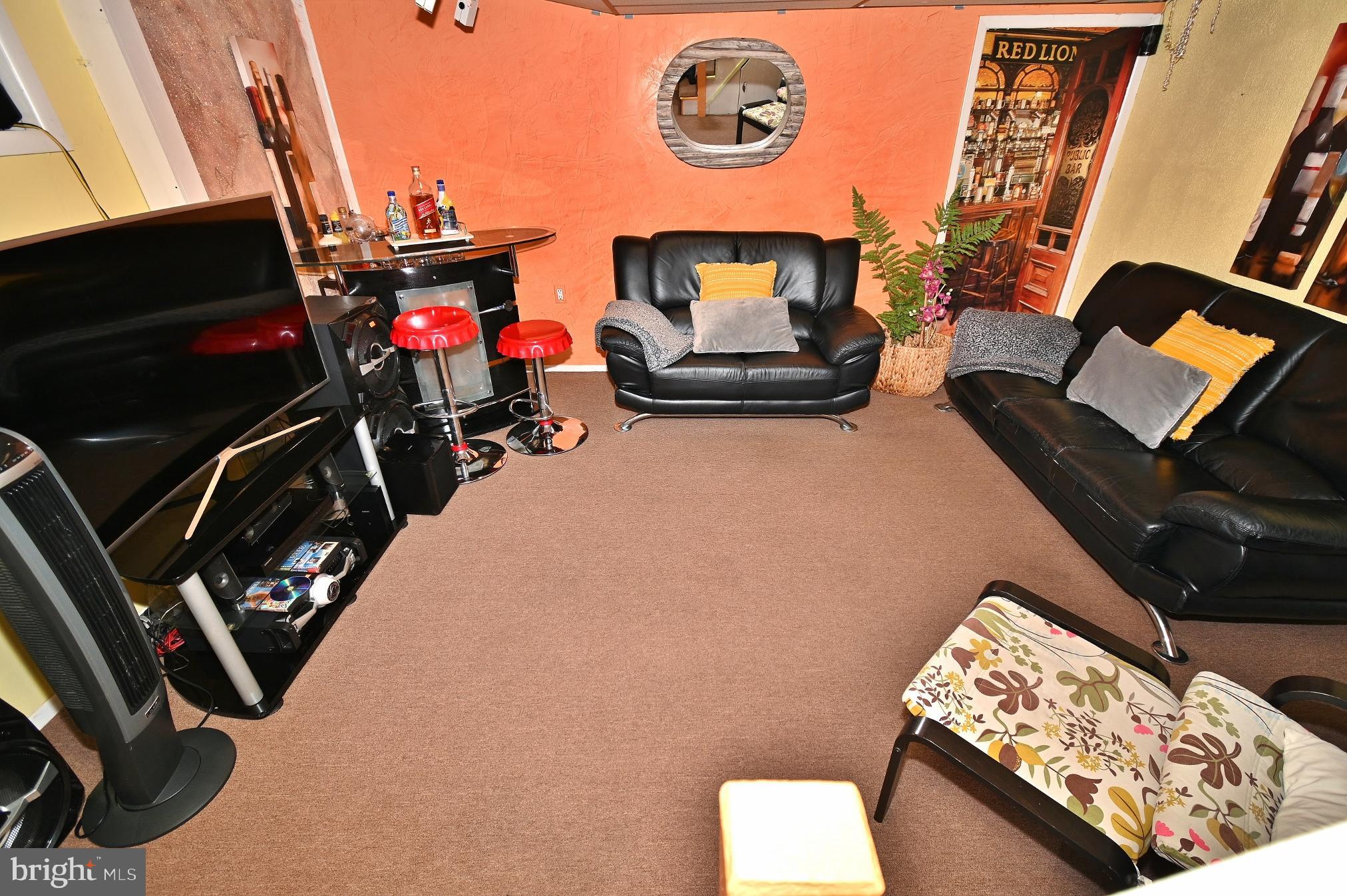 MAYFAIR (WEST) - Residential