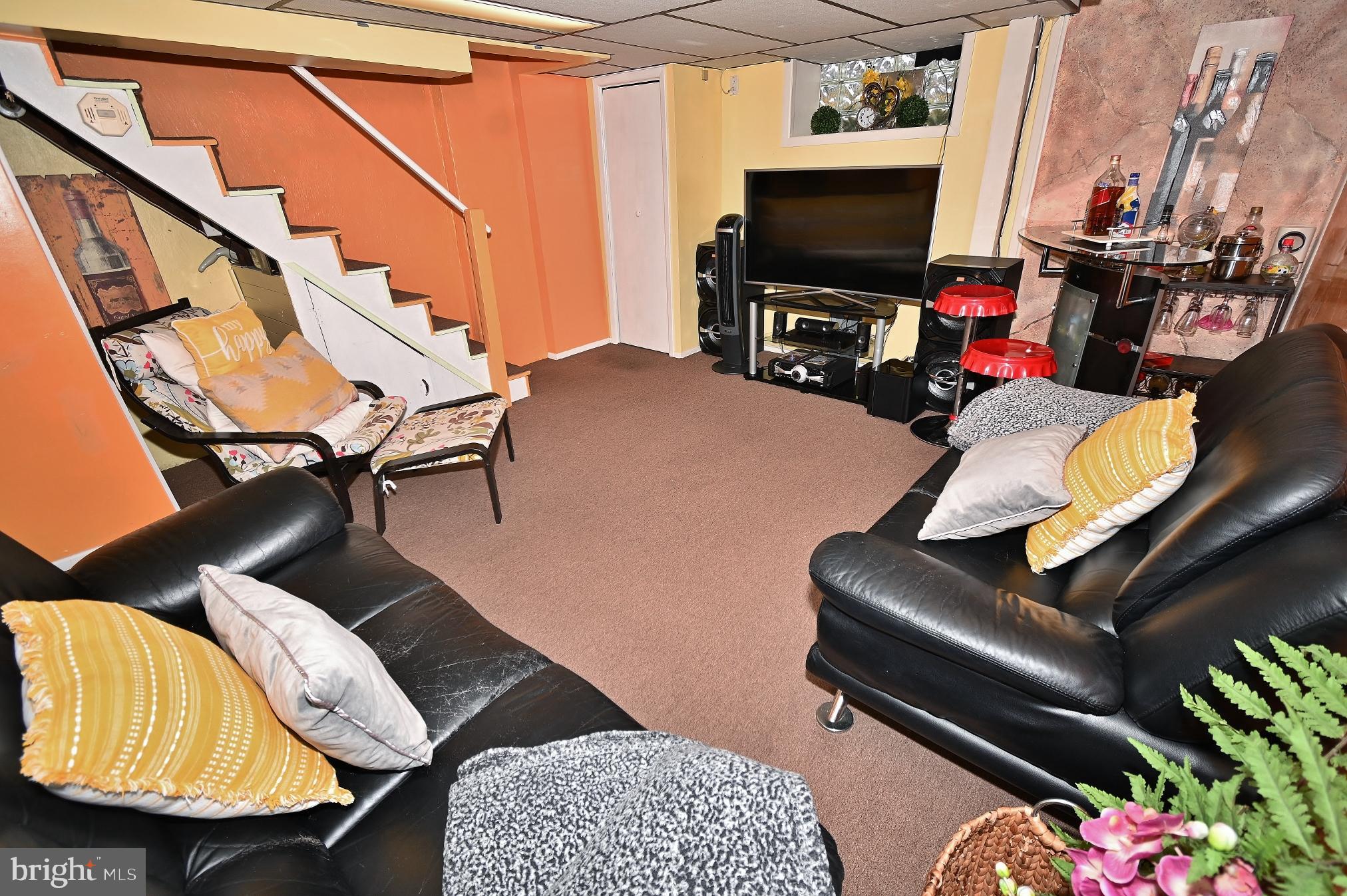 MAYFAIR (WEST) - Residential