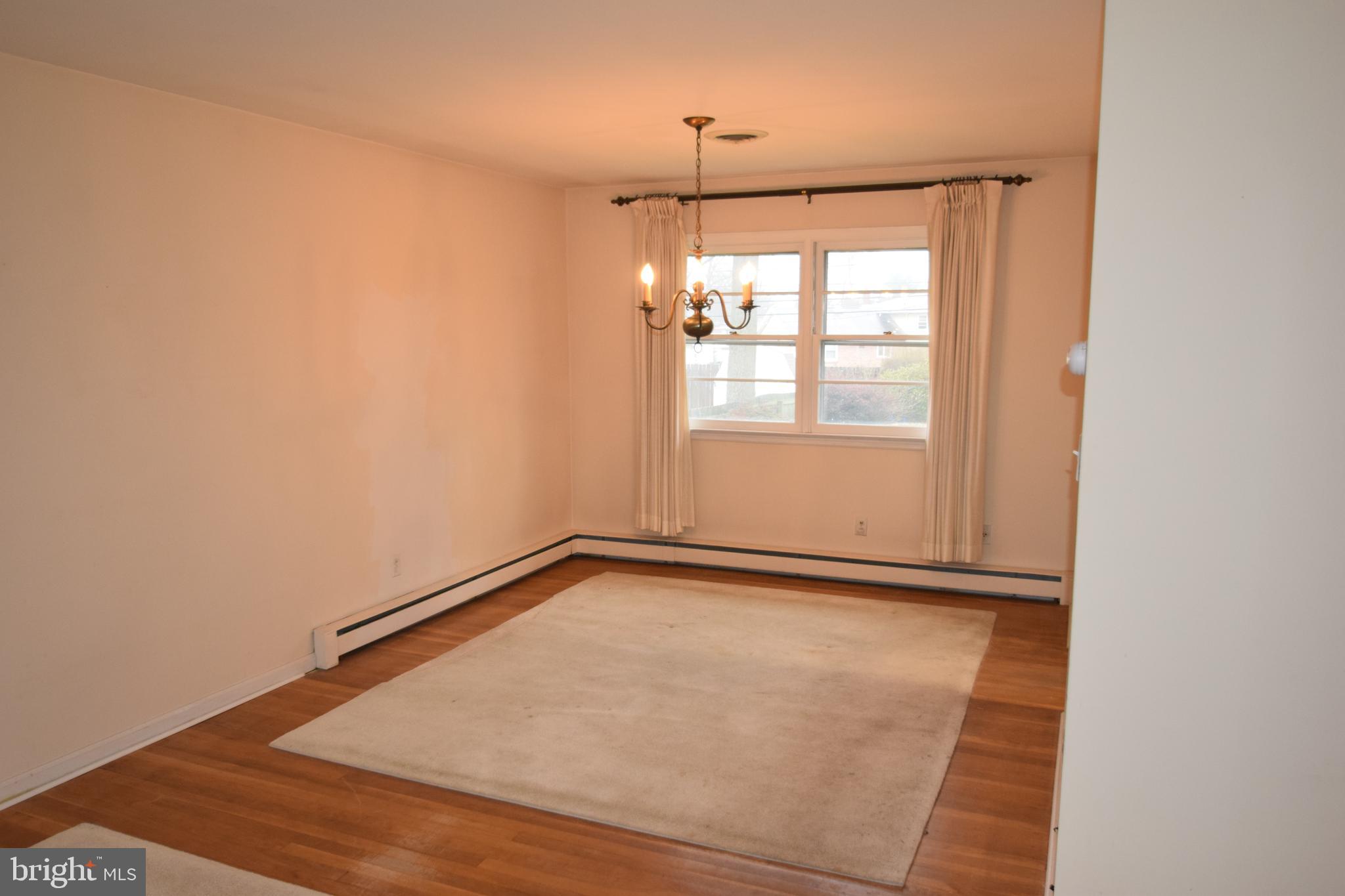 2644 LONGFELLOW DRIVE