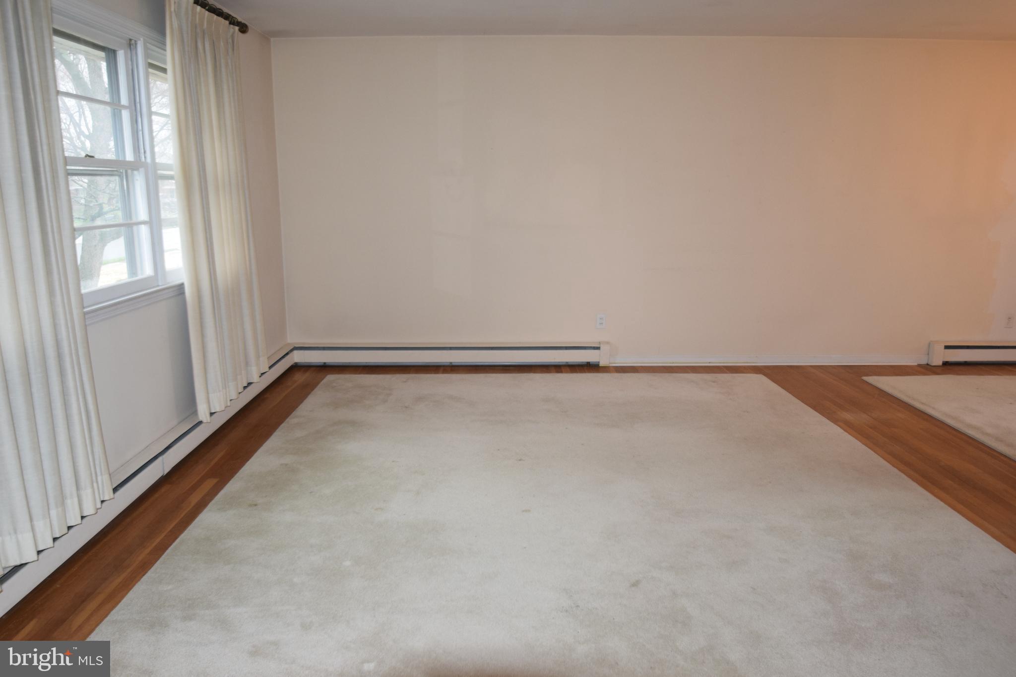 2644 LONGFELLOW DRIVE