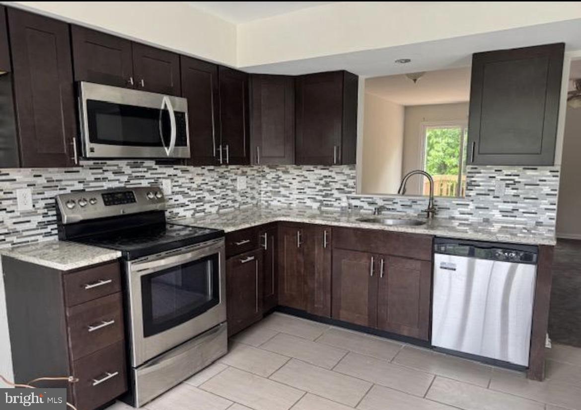 7849 HIDDEN CREEK 24