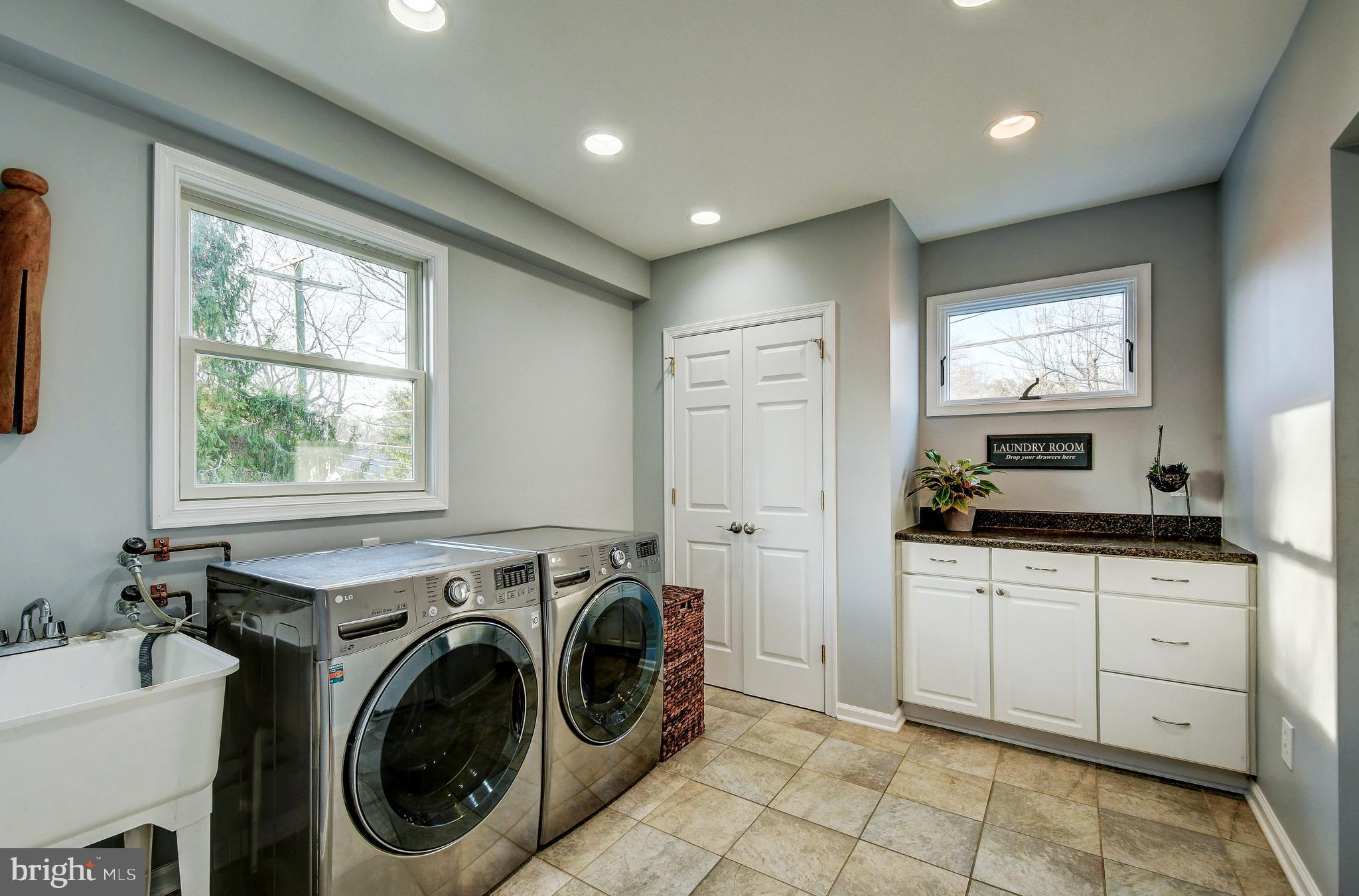 VALLEY MEADE - Residential