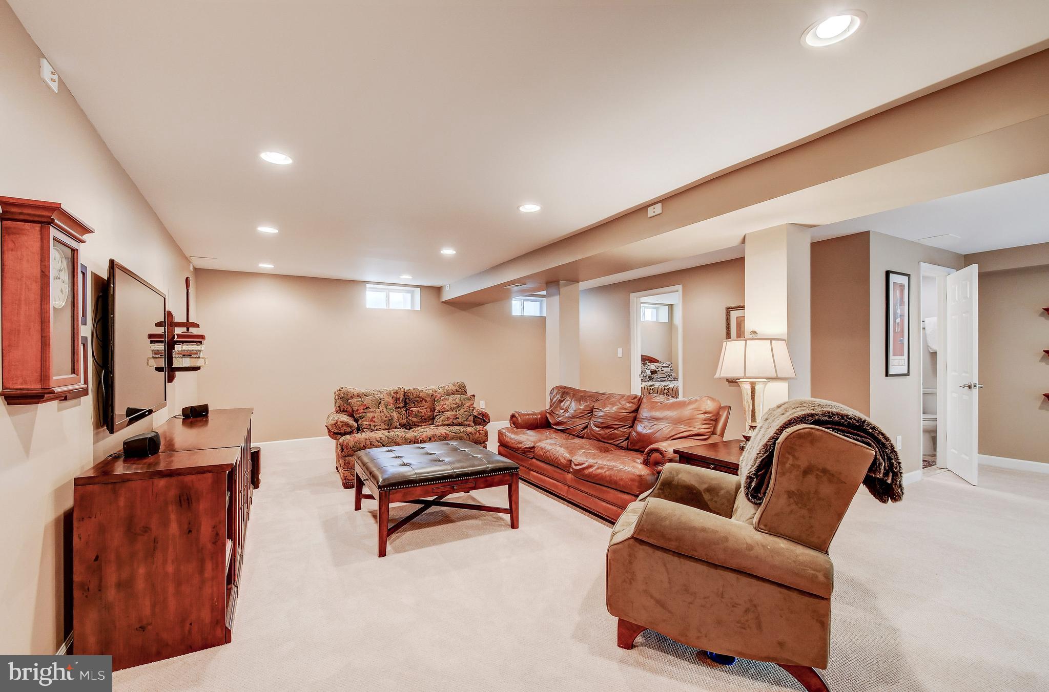 VALLEY MEADE - Residential