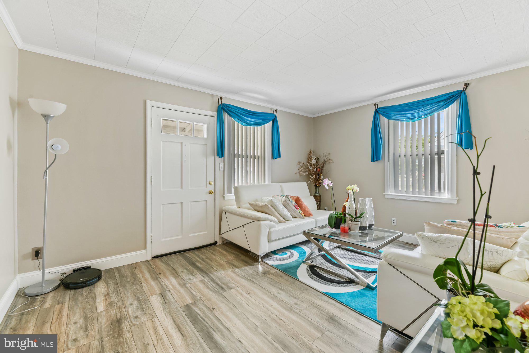 MARLYN MANOR - Residential