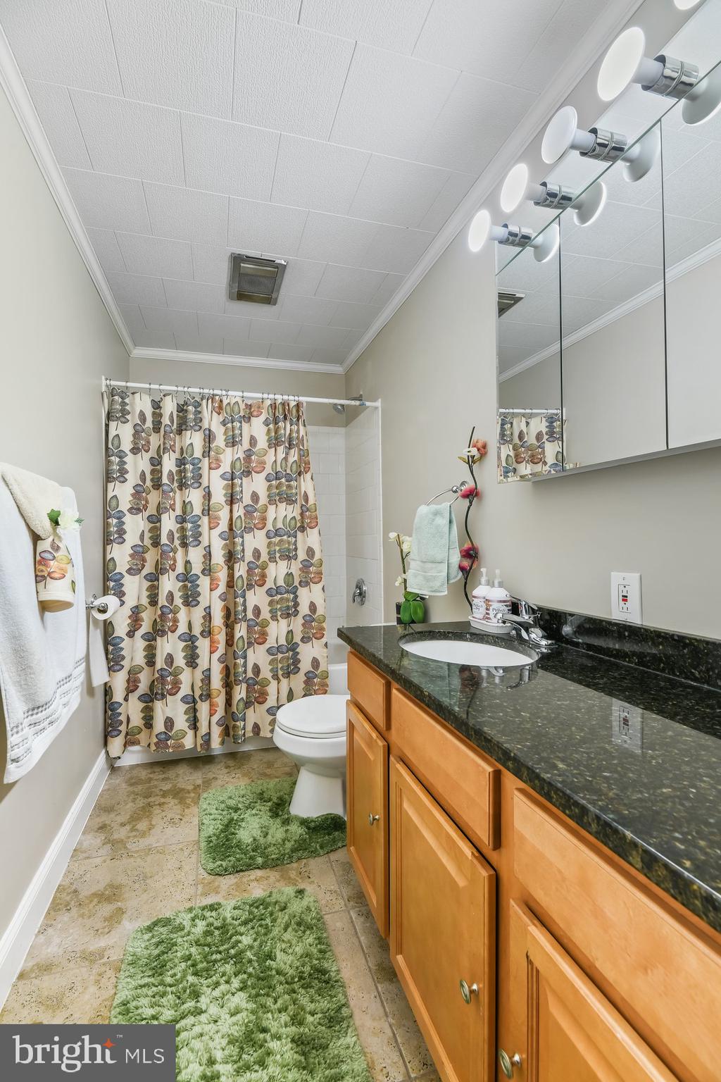 MARLYN MANOR - Residential