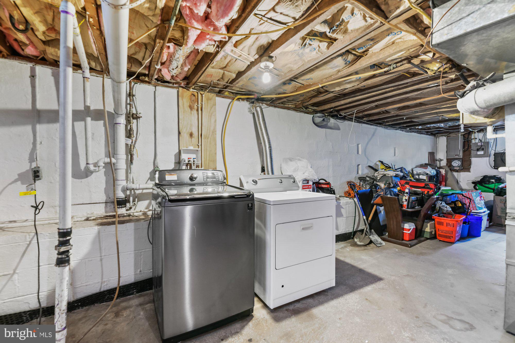 MARLYN MANOR - Residential