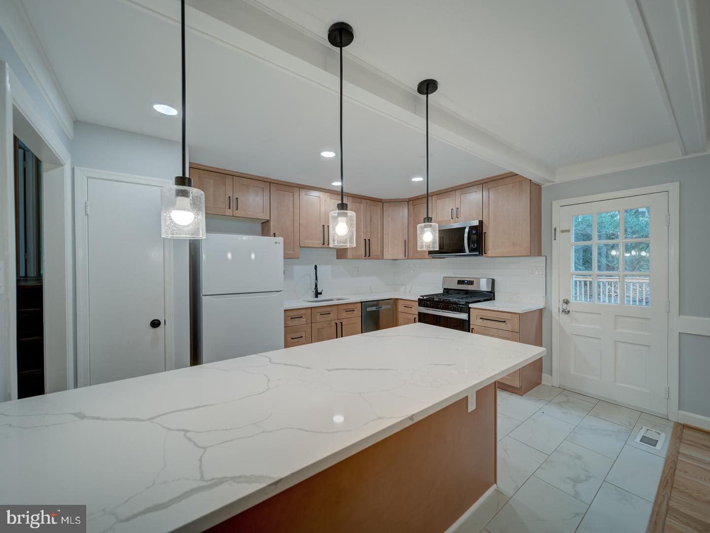 ROCKSHIRE - Residential Lease