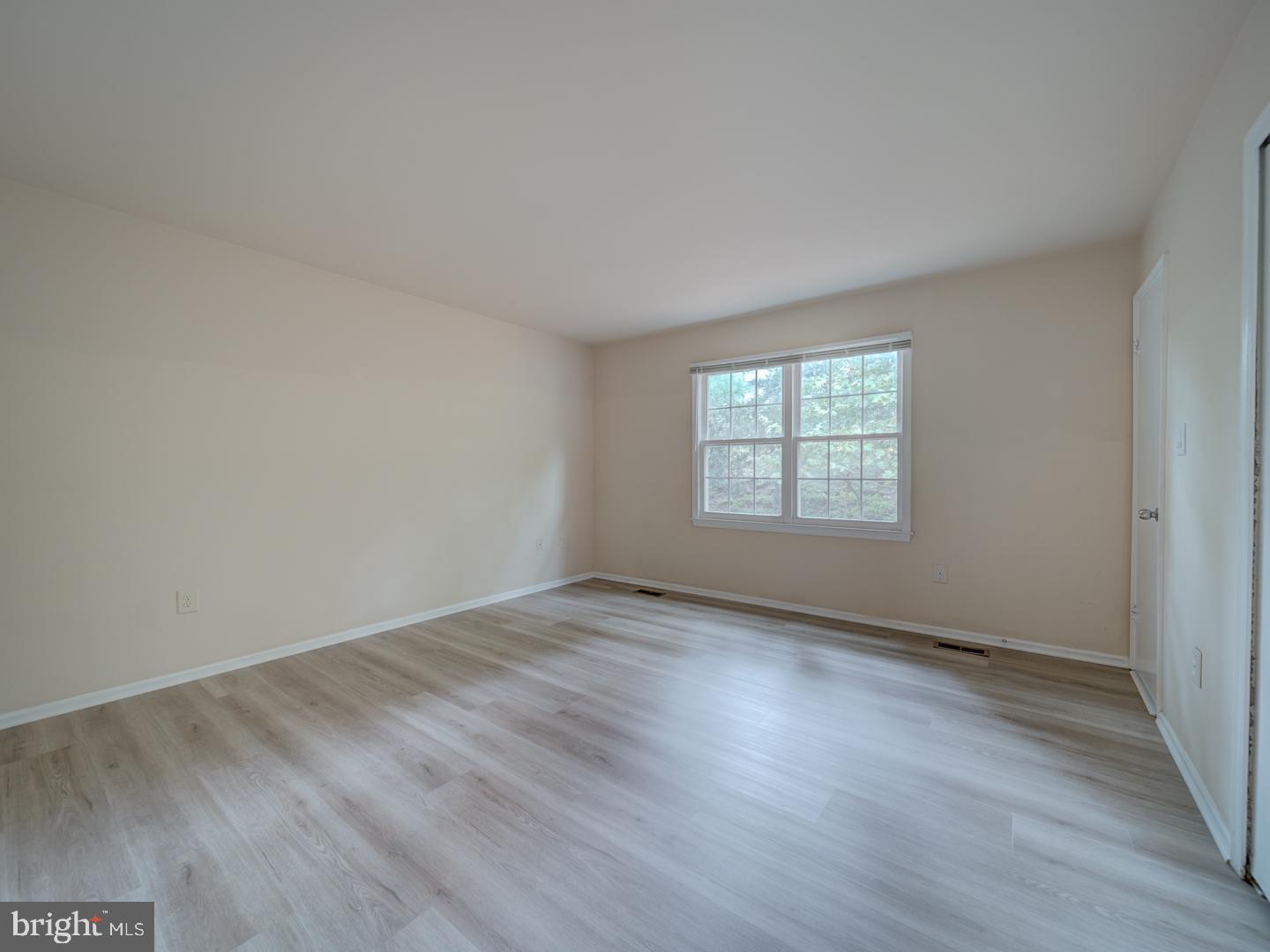 ROCKSHIRE - Residential Lease