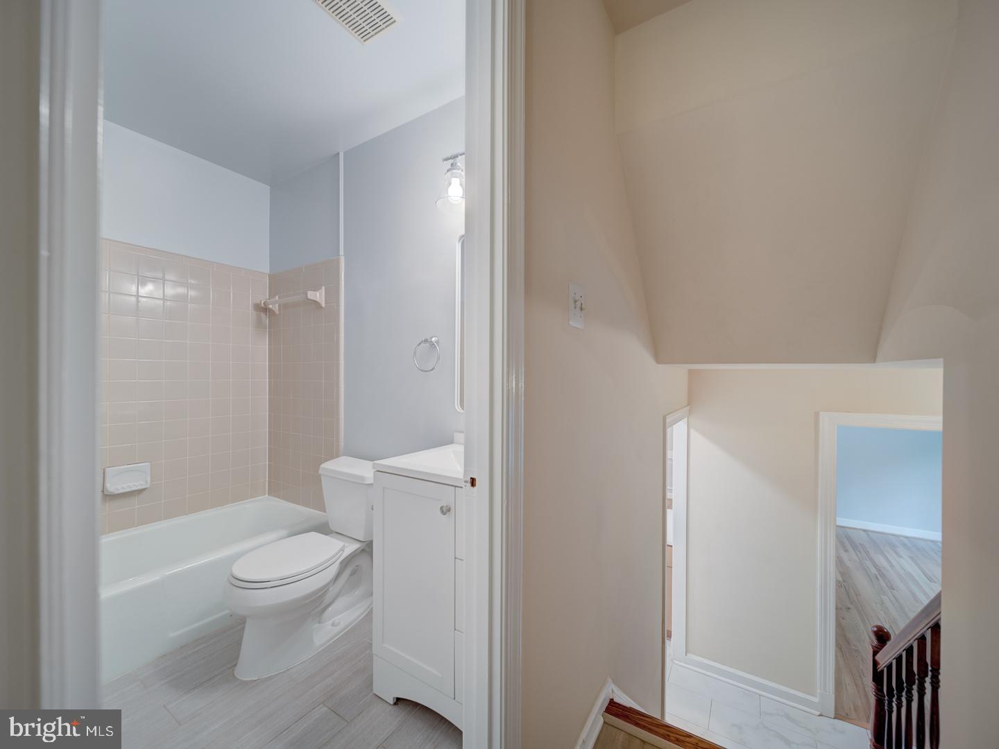 ROCKSHIRE - Residential Lease