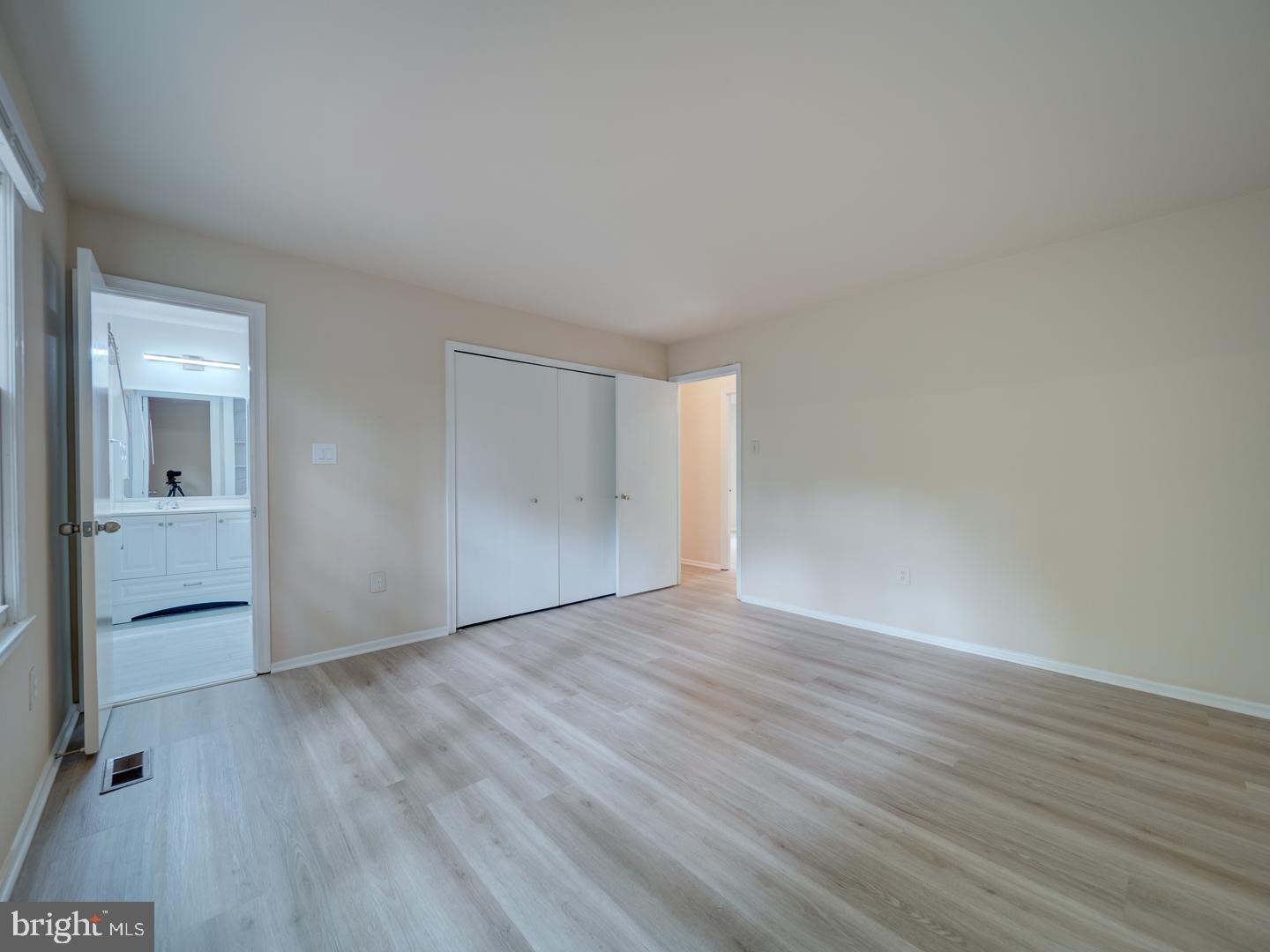 ROCKSHIRE - Residential Lease