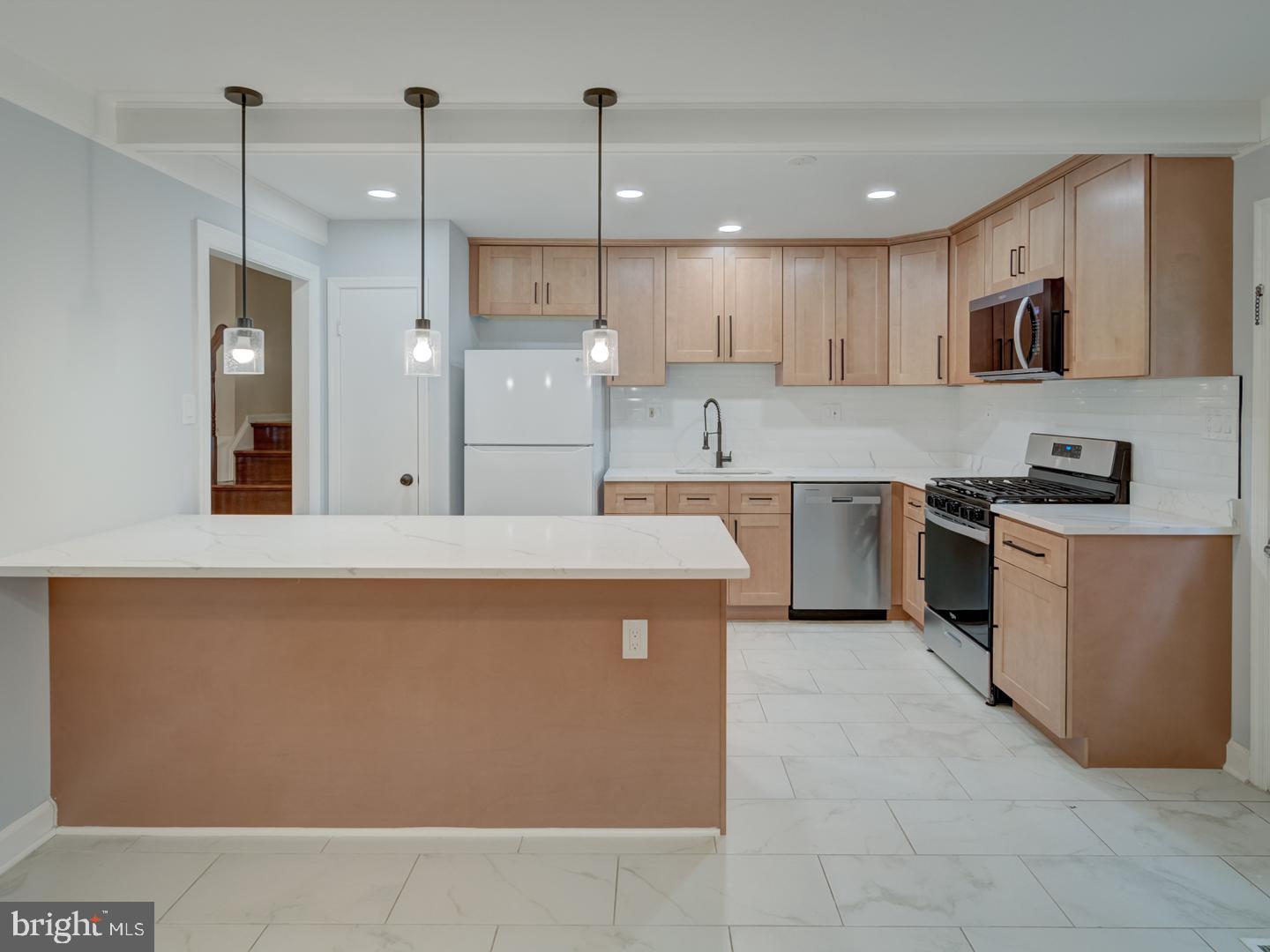 ROCKSHIRE - Residential Lease