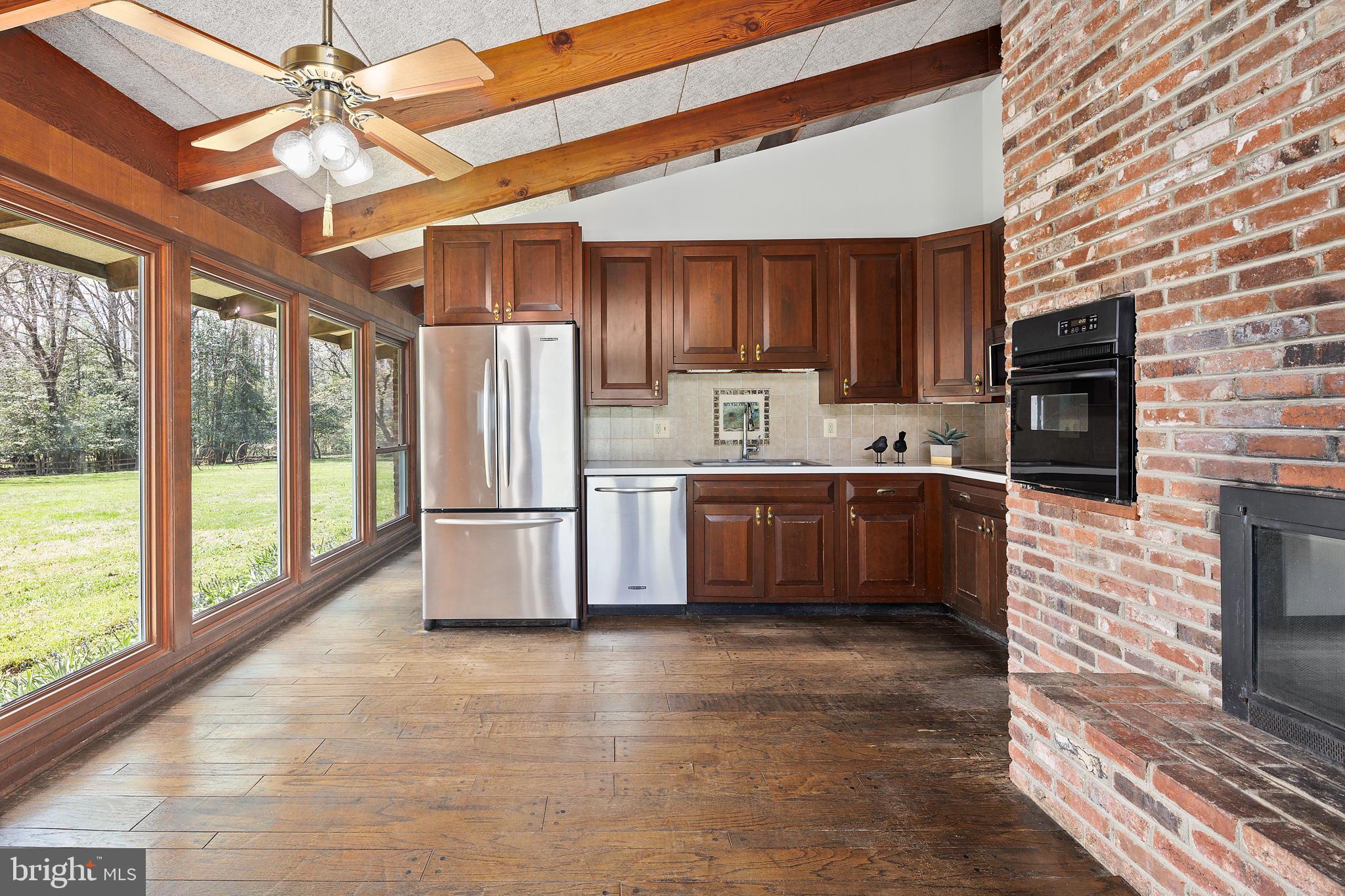 WALNUT ACRES - Residential