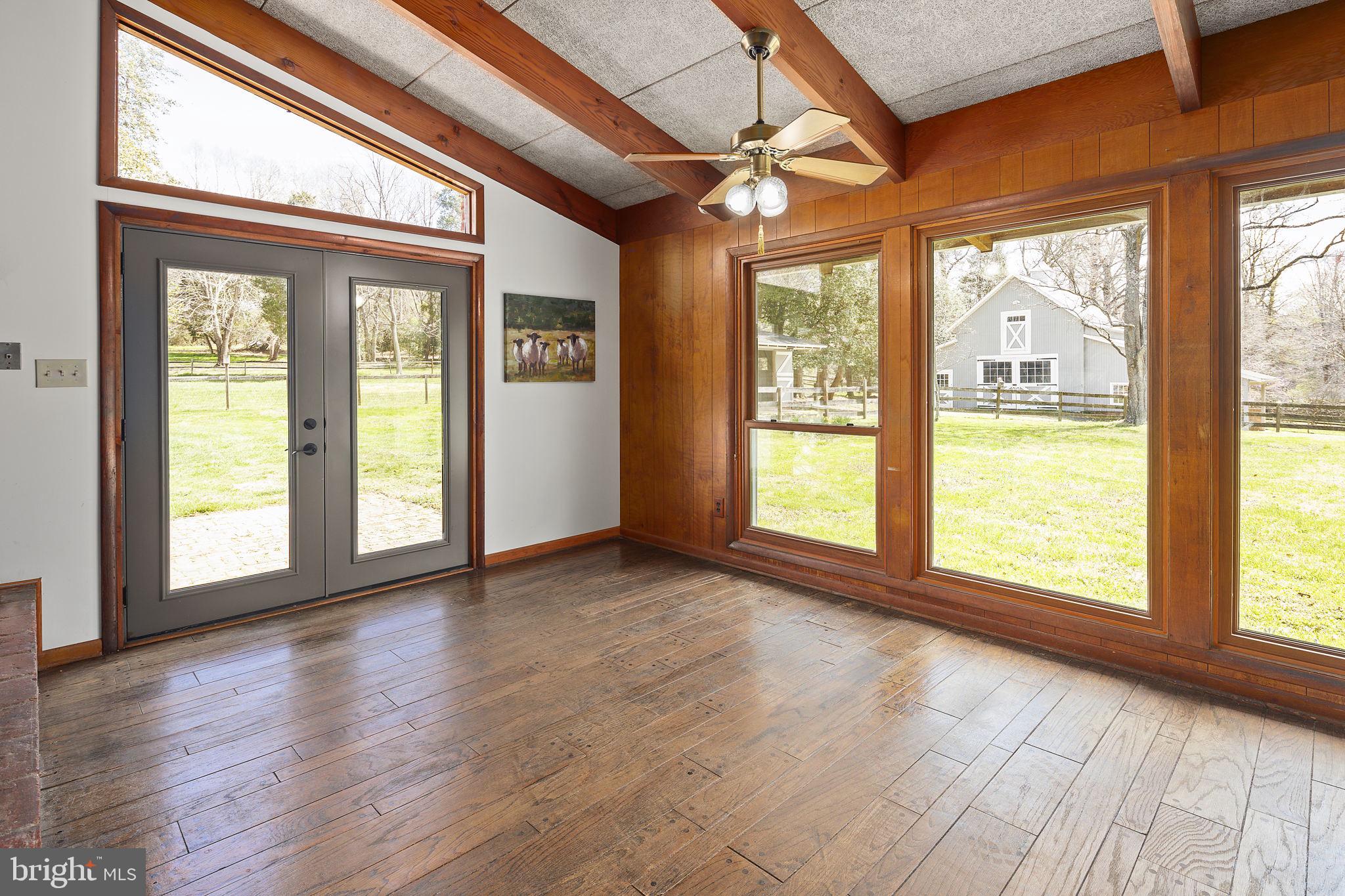 WALNUT ACRES - Residential