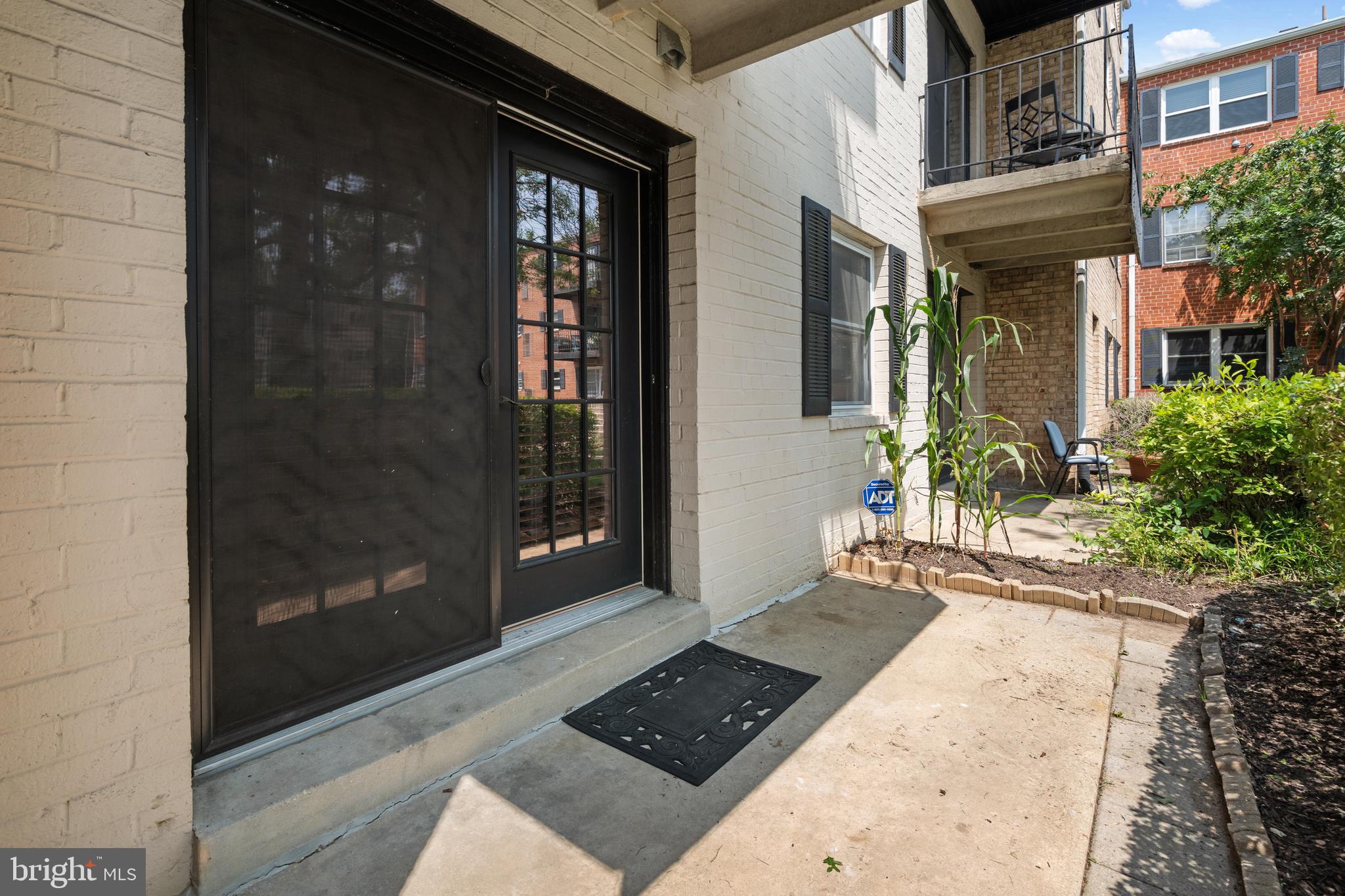 MAYFLOWER SQUARE - Residential