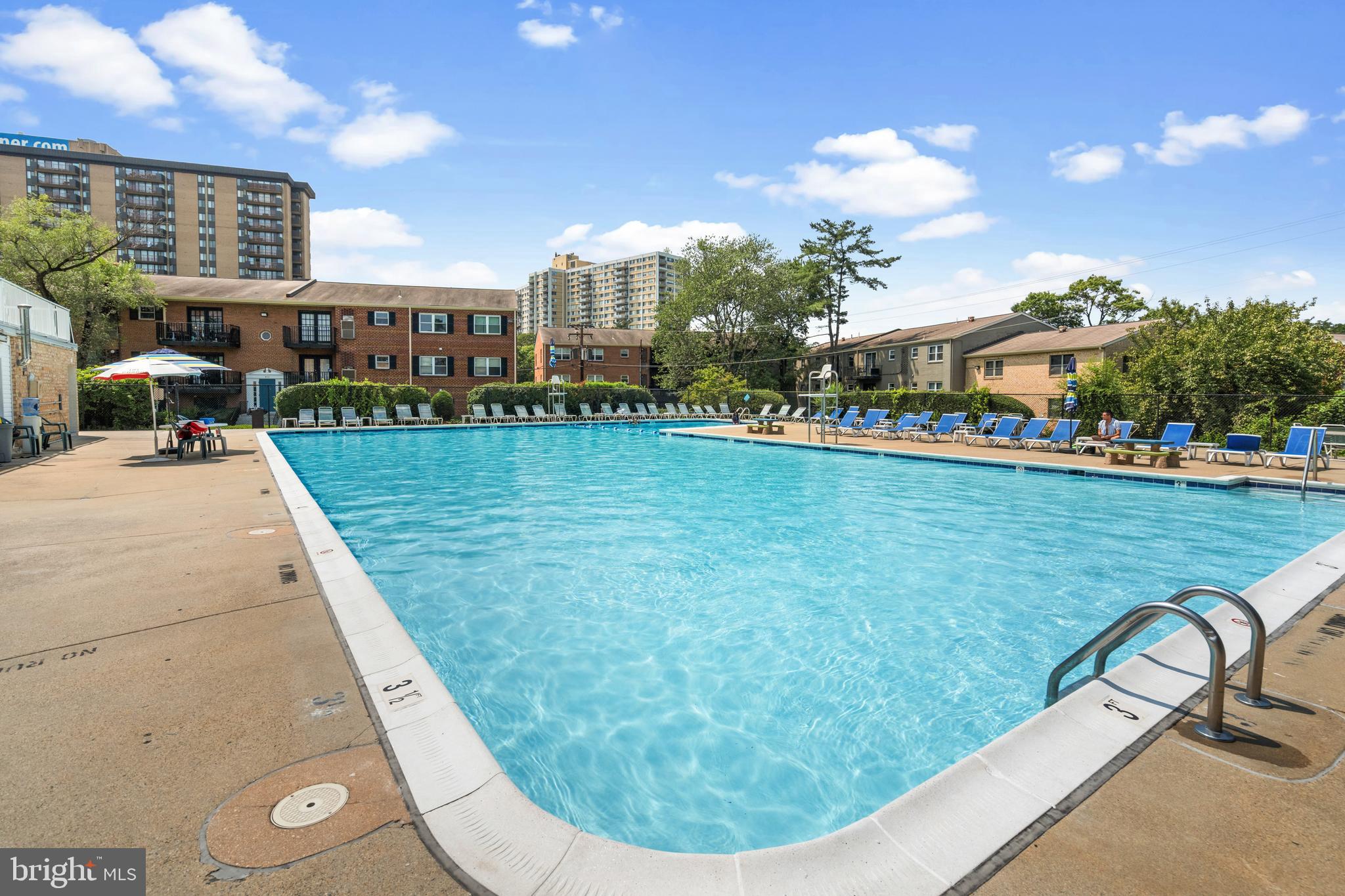 MAYFLOWER SQUARE - Residential