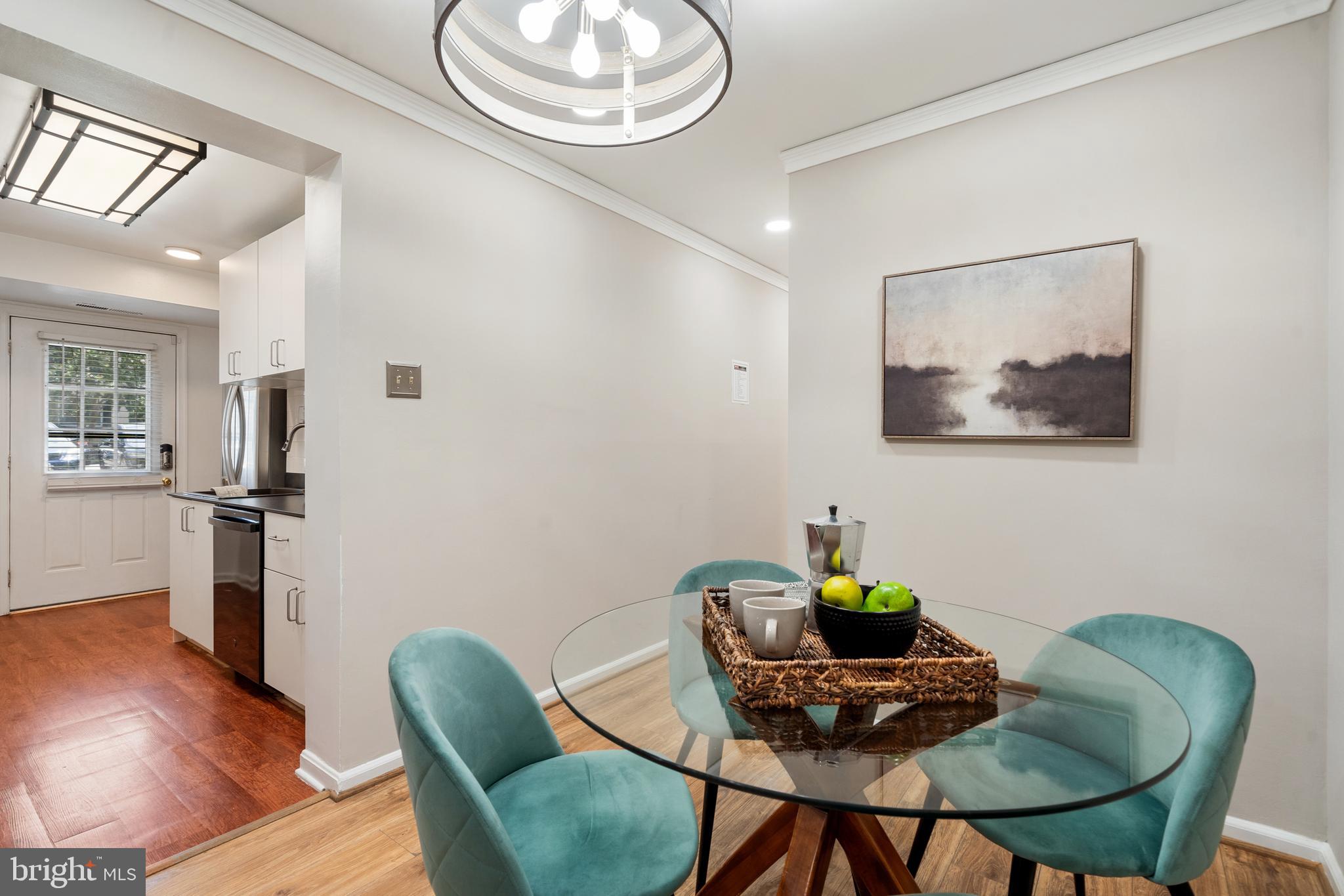 MAYFLOWER SQUARE - Residential