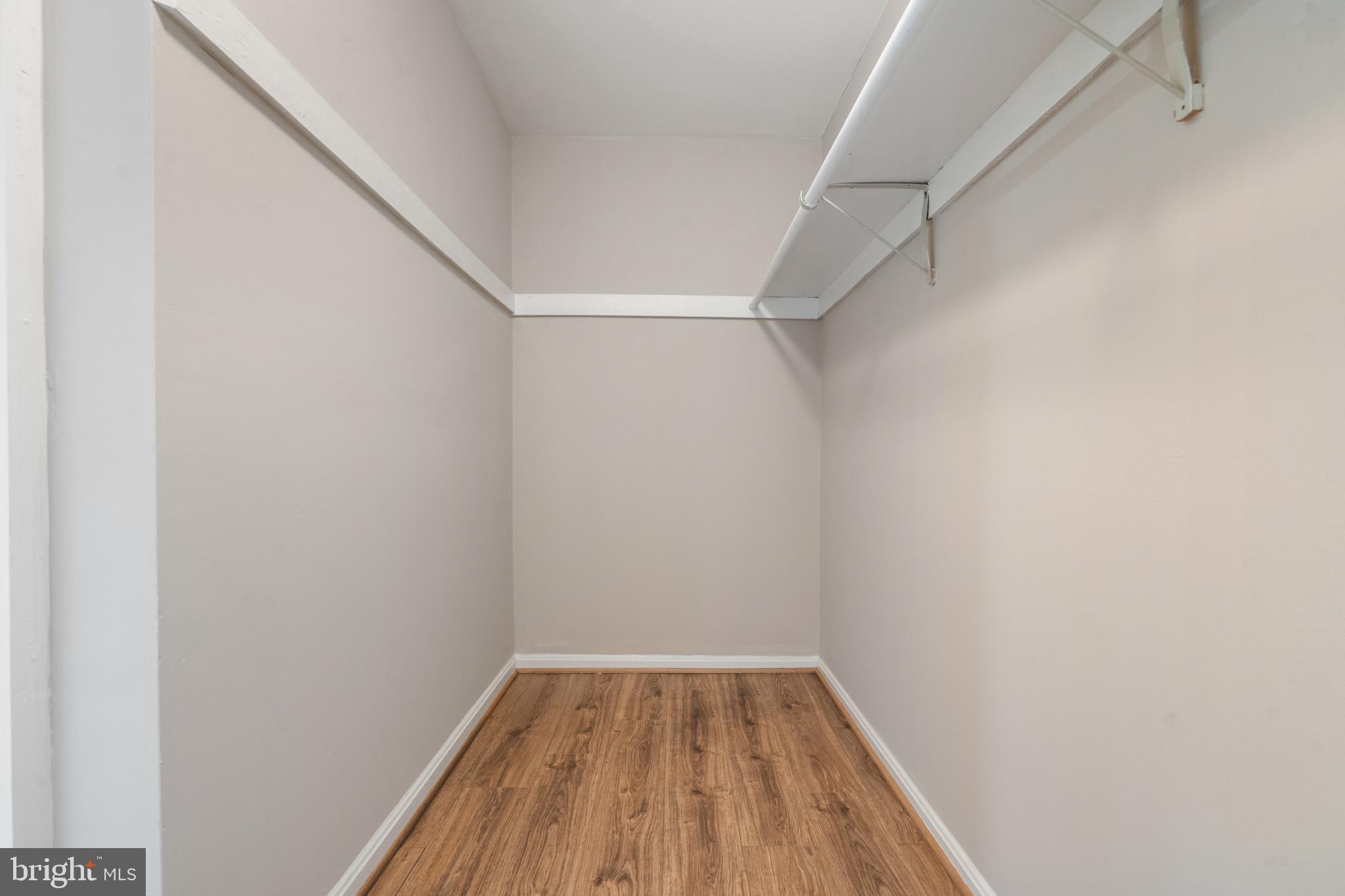 MAYFLOWER SQUARE - Residential