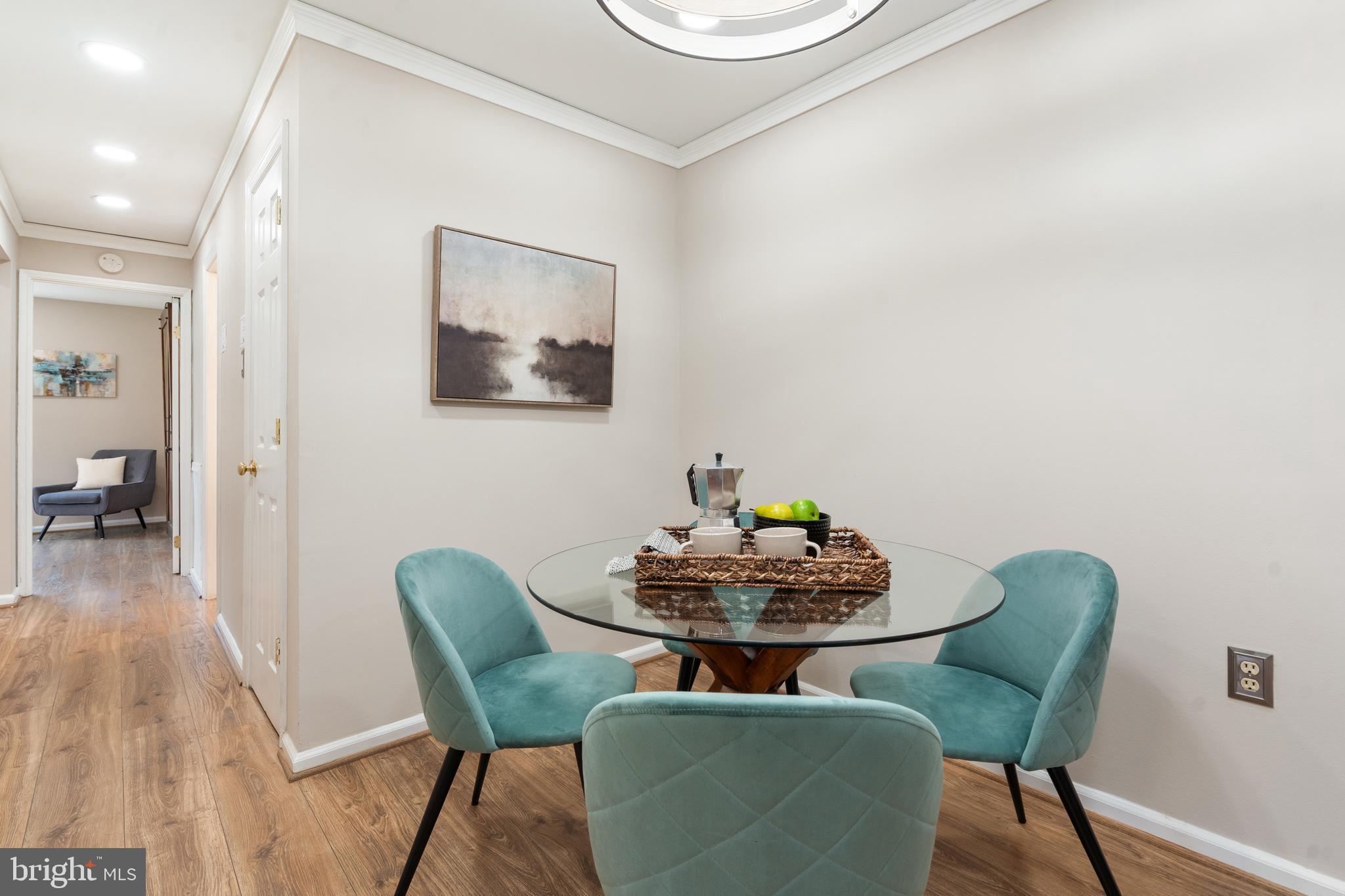 MAYFLOWER SQUARE - Residential