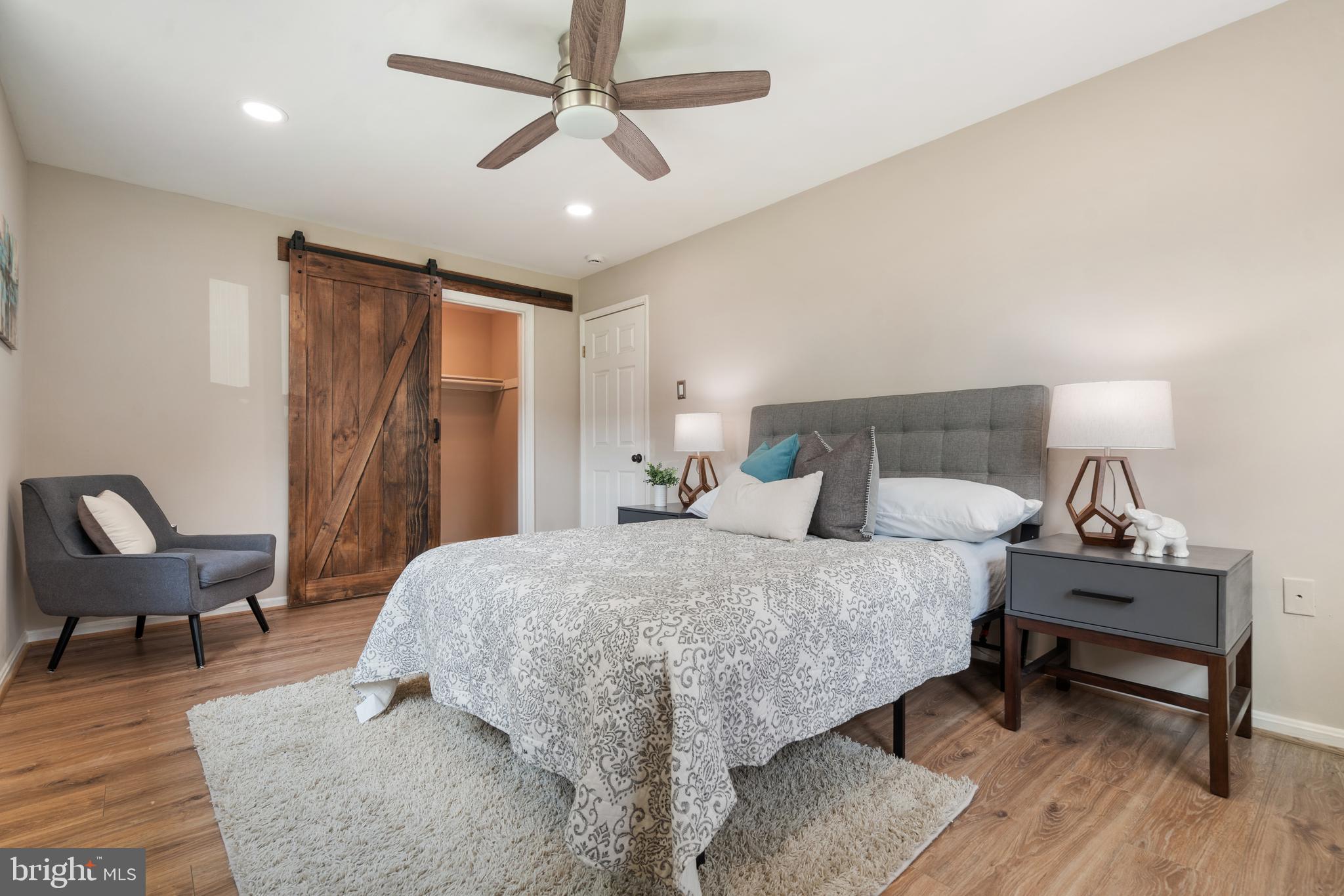 MAYFLOWER SQUARE - Residential